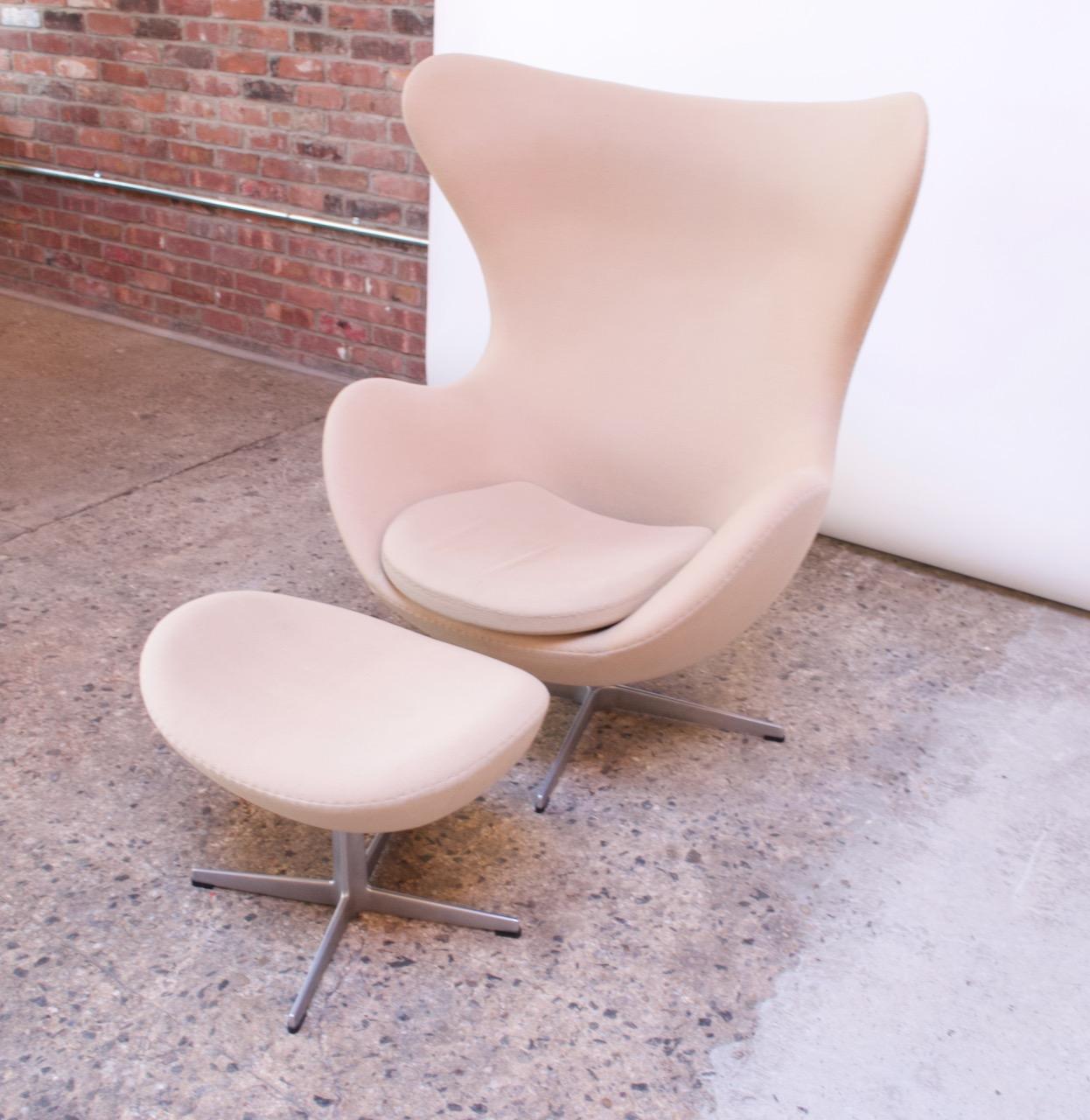 Danish Arne Jacobsen for Fritz Hansen Egg Chair and Ottoman Distributed by Knoll
