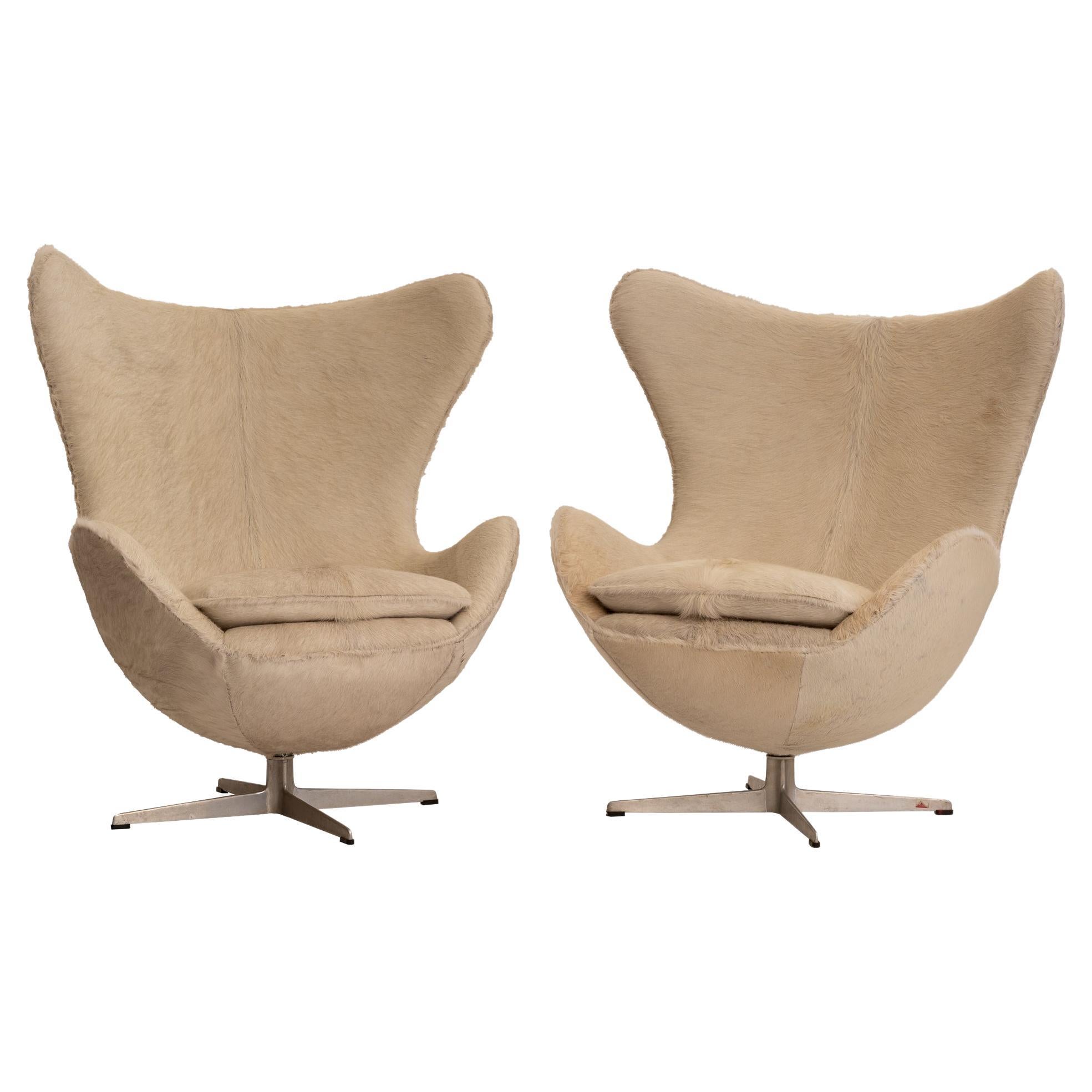 Silla Egg de Arne Jacobsen para Fritz Hansen en piel de vaca brasileña en venta 3