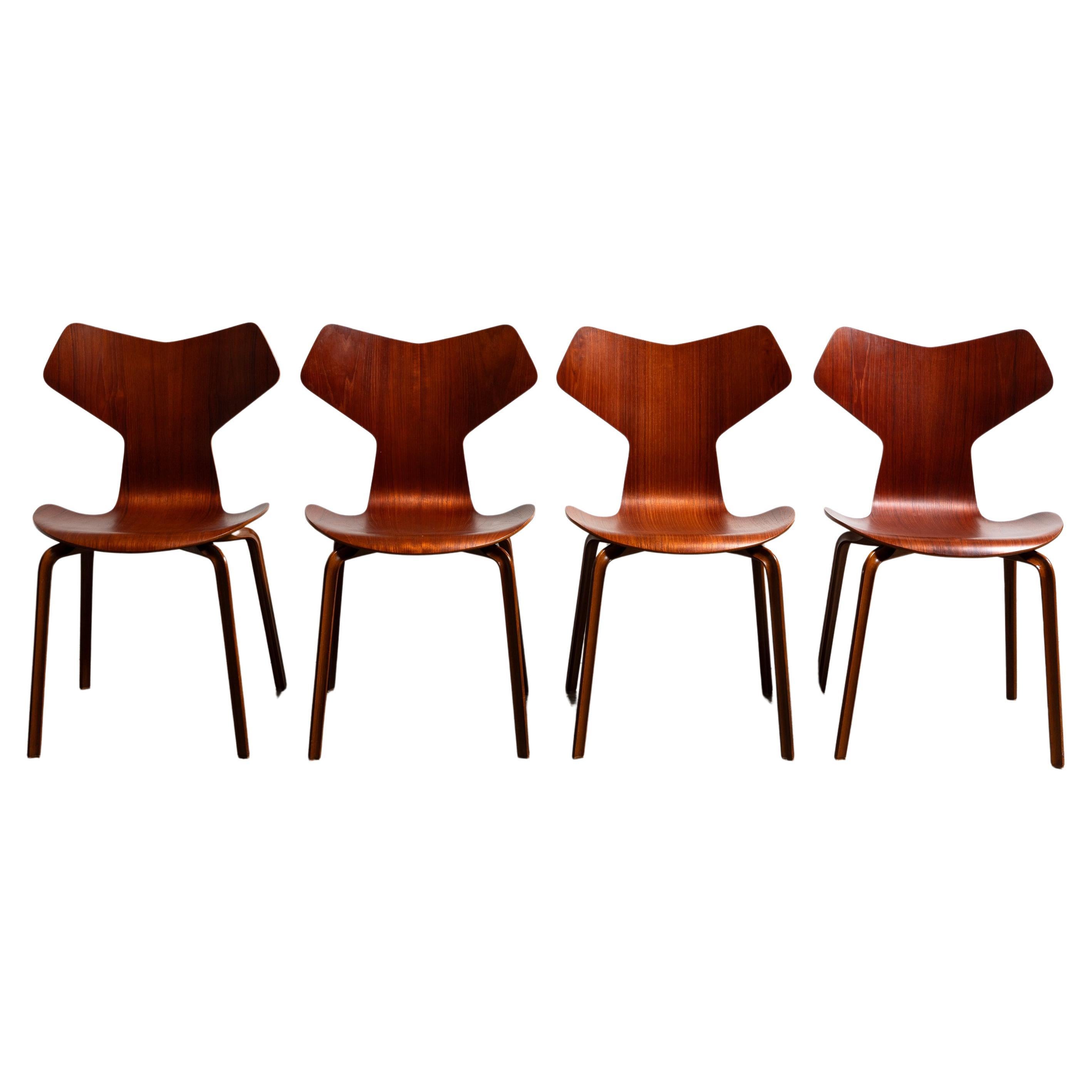 Arne Jacobsen for Fritz Hansen Grand Prix Chairs - Set of 4 For Sale