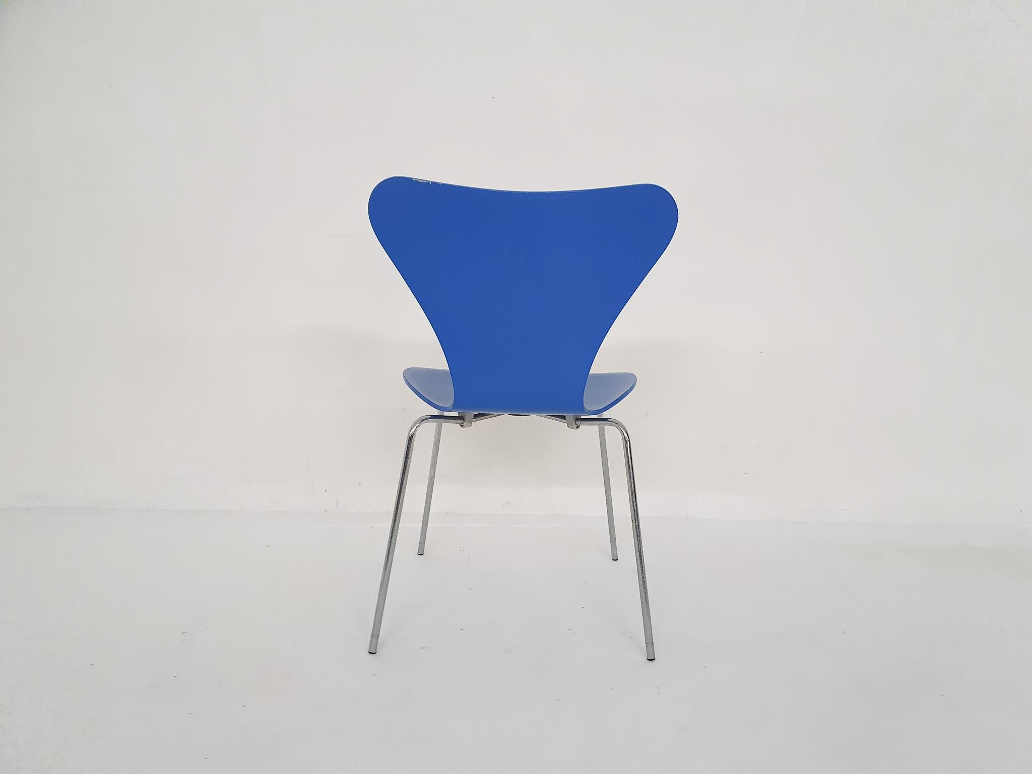 Danish Arne Jacobsen for Fritz Hansen Light Blue Wooden 