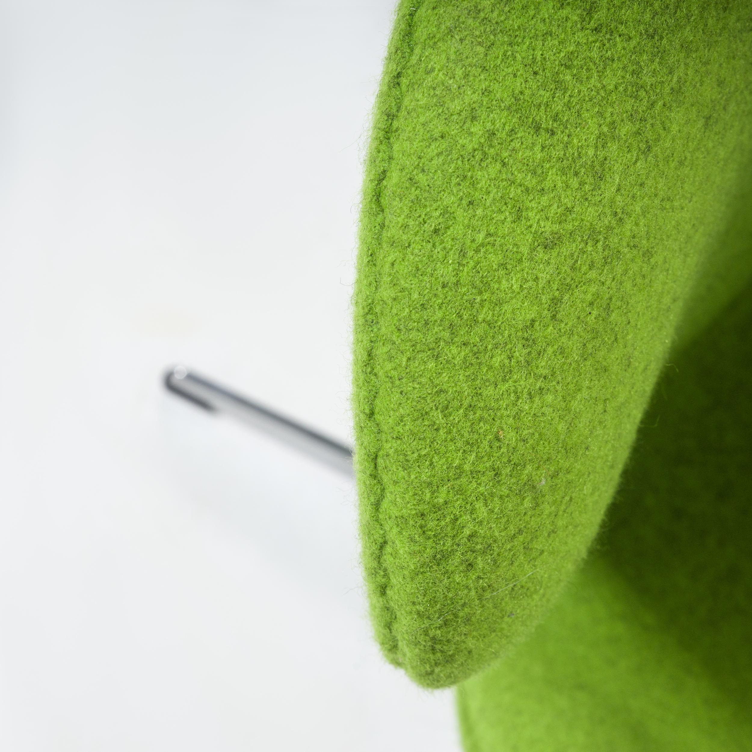 Fabric Arne Jacobsen for Fritz Hansen Lime Green Woolen Swan Swivel Armchair