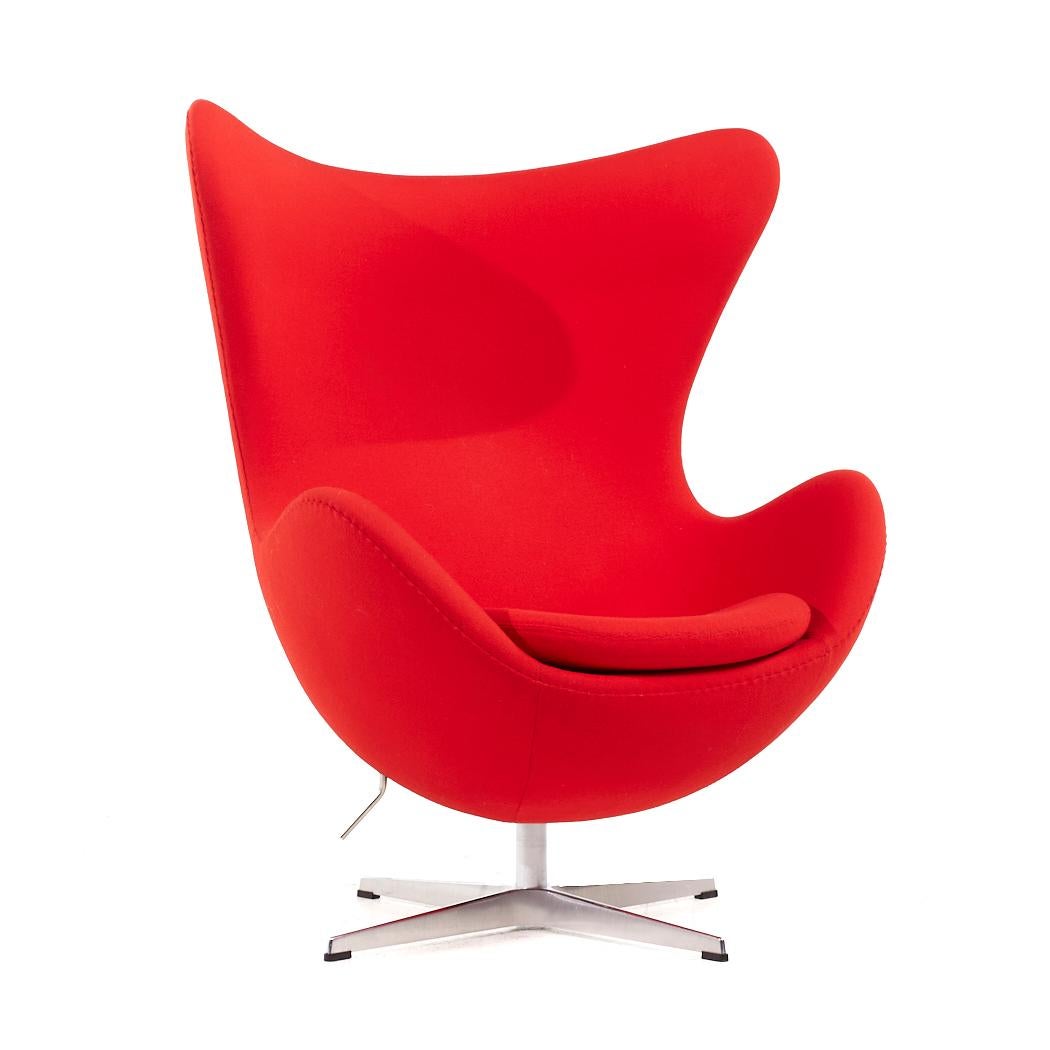 Danish Arne Jacobsen for Fritz Hansen Mid Century Egg Chair - Pair For Sale