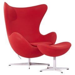 Arne Jacobsen für Fritz Hansen Mid Century Egg Chair mit Ottomane