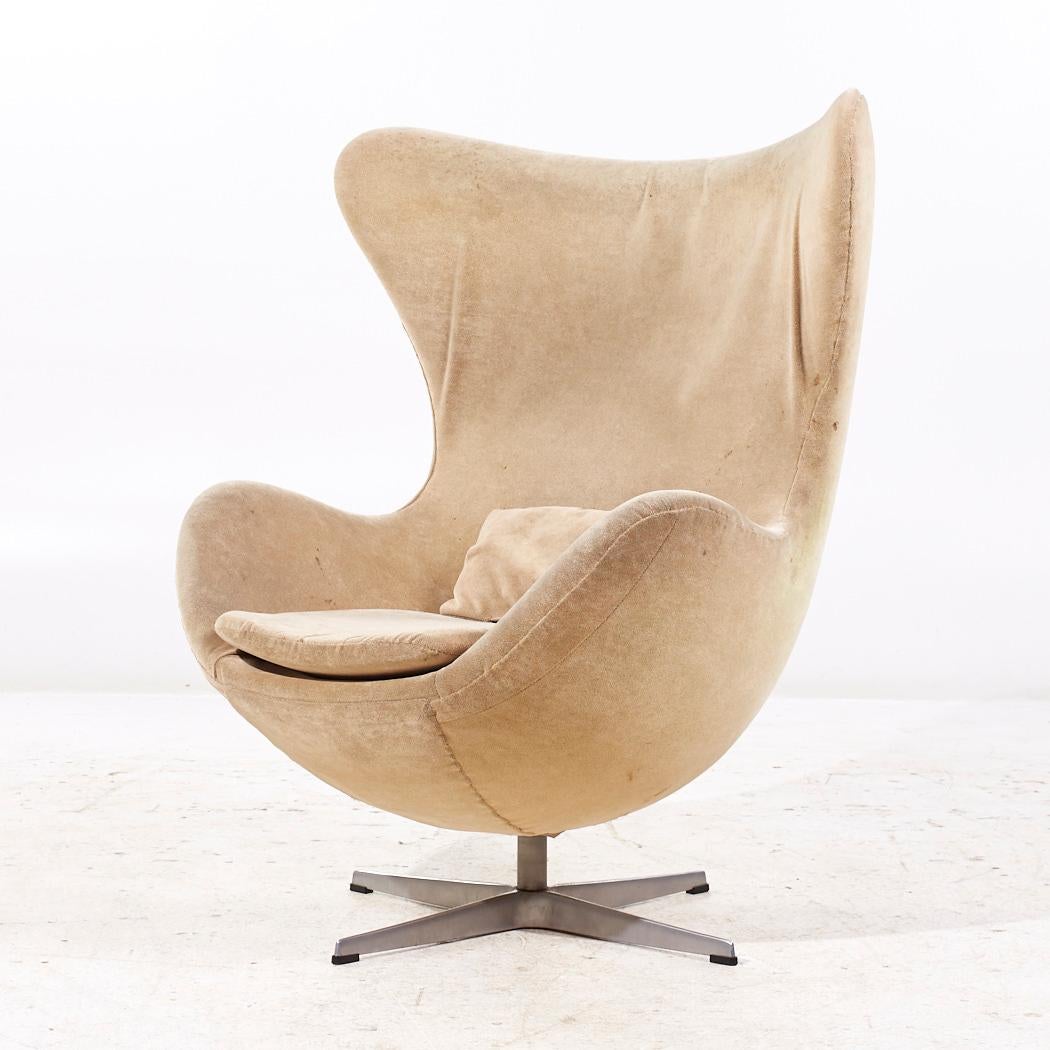 Arne Jacobsen para Fritz Hansen Sillas Egg de mediados de siglo - Pareja finales del siglo XX en venta
