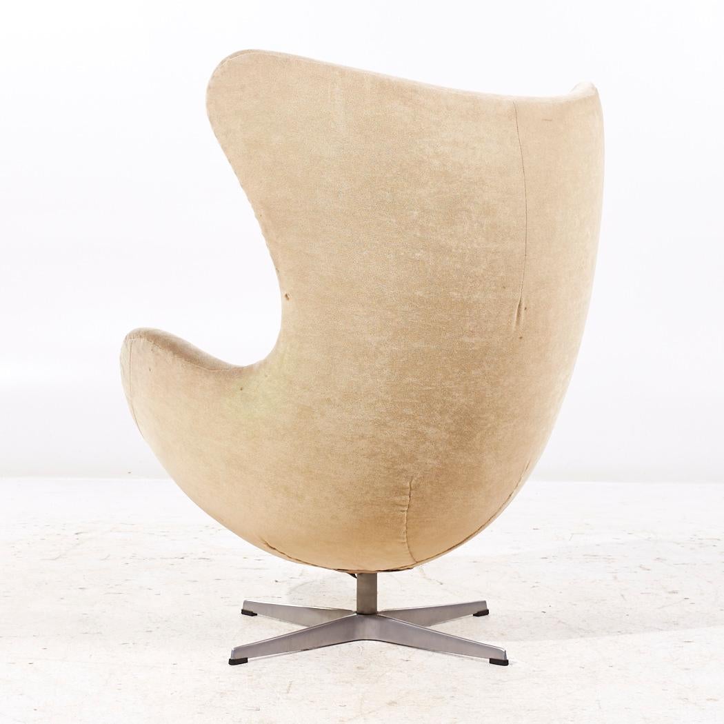 Arne Jacobsen para Fritz Hansen Sillas Egg de mediados de siglo - Pareja en venta 2
