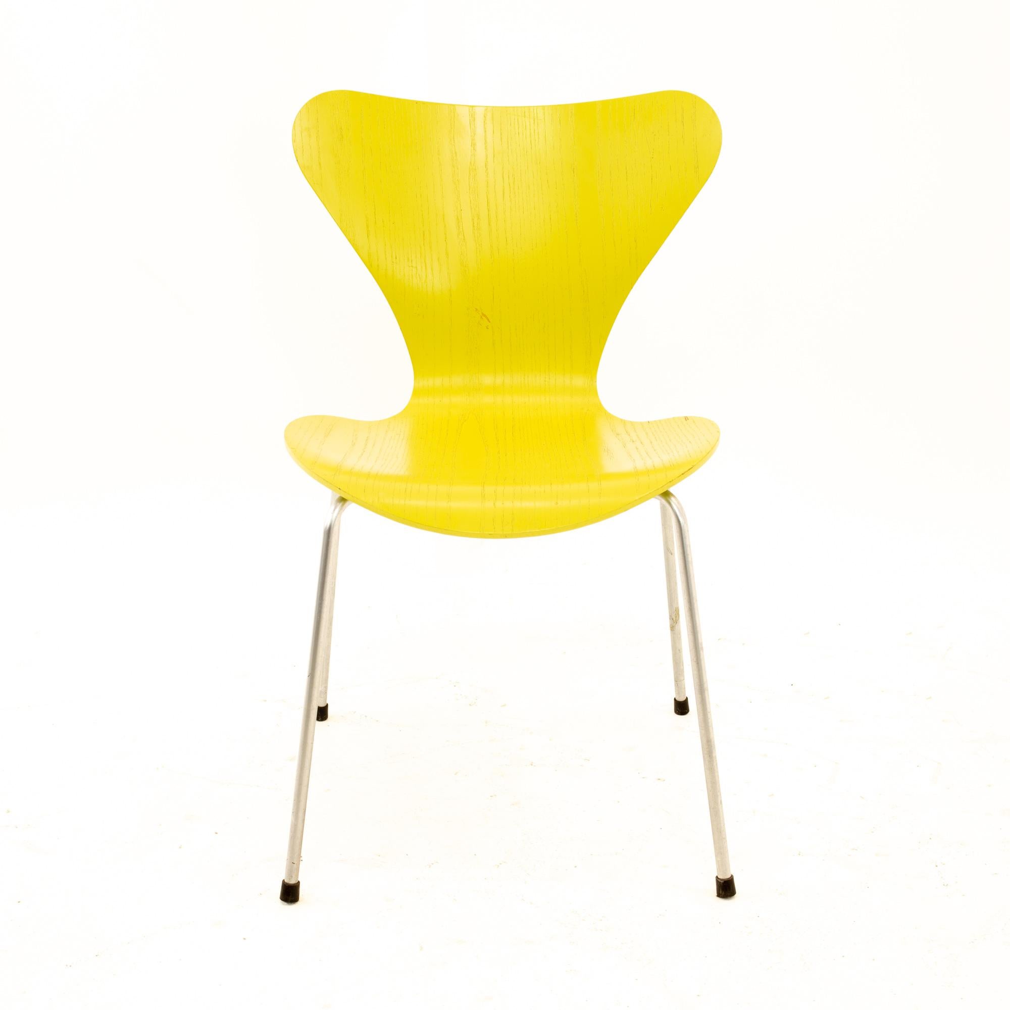 Chaise série 7 Arne Jacobsen pour Fritz Hansen de style moderne du milieu du siècle dernier -Lime -Set of 4 en vente 2