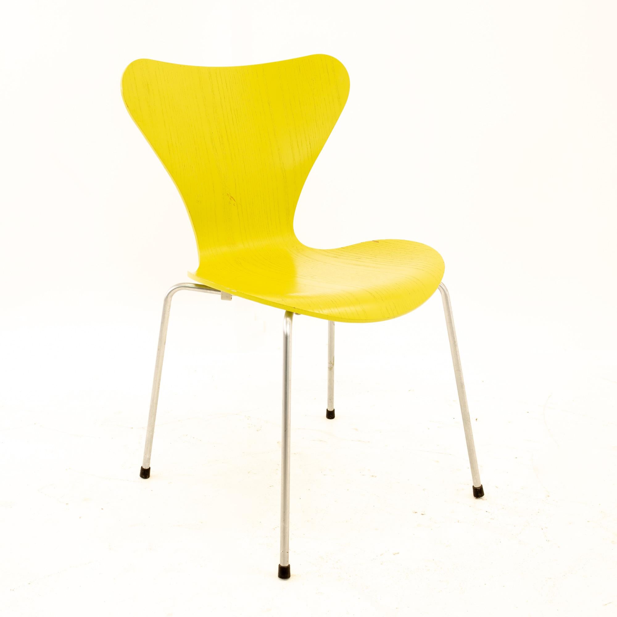 Chaise série 7 Arne Jacobsen pour Fritz Hansen de style moderne du milieu du siècle dernier -Lime -Set of 4 en vente 3