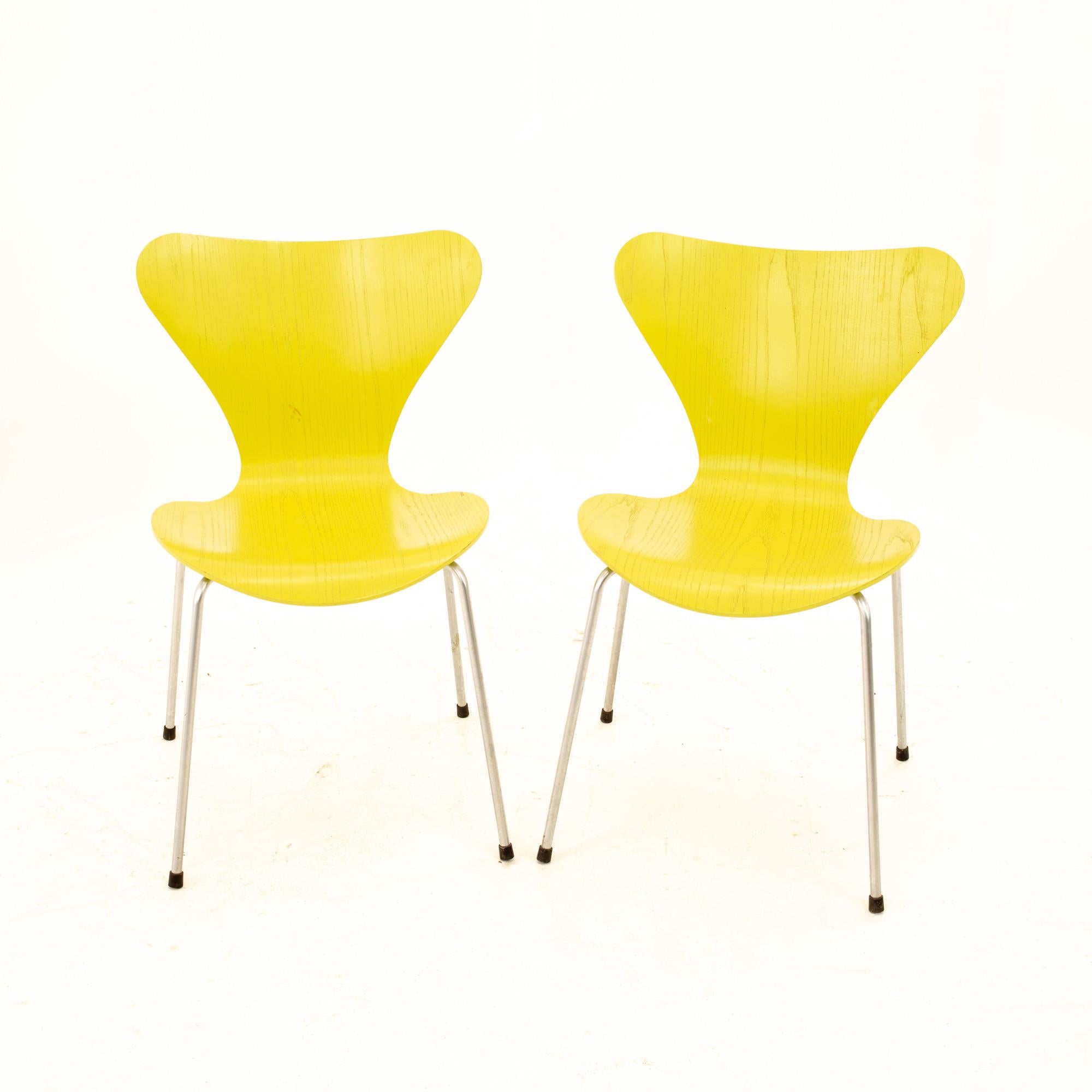 Fin du 20e siècle Chaise série 7 Arne Jacobsen pour Fritz Hansen de style moderne du milieu du siècle dernier -Lime -Set of 4 en vente