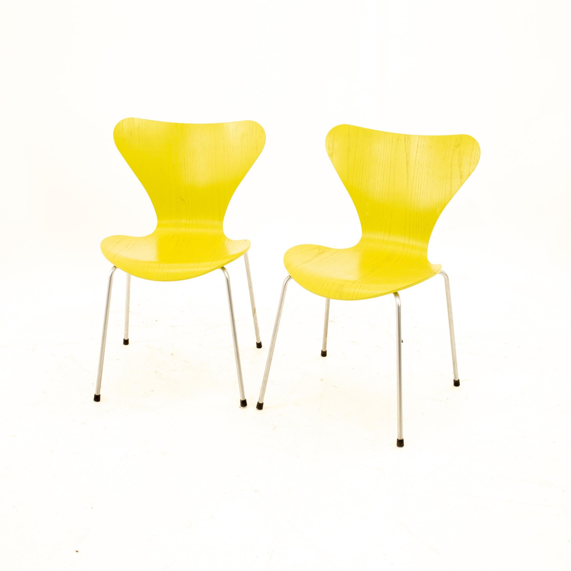 Chaise série 7 Arne Jacobsen pour Fritz Hansen de style moderne du milieu du siècle dernier -Lime -Set of 4 en vente 1
