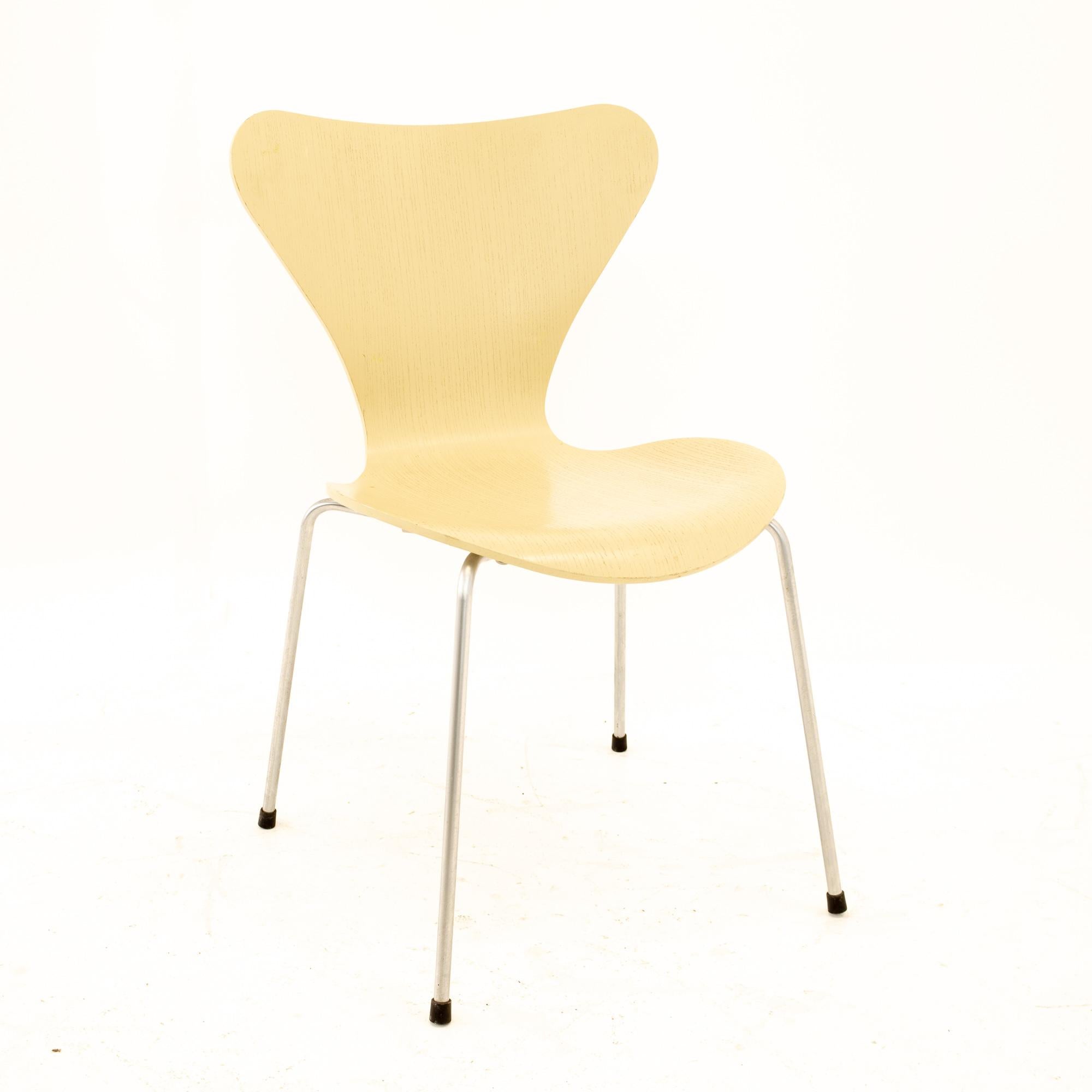 Danois Chaise série 7 moderne du milieu du siècle dernier d'Arne Jacobsen pour Fritz Hansen, lot de 2 en vente