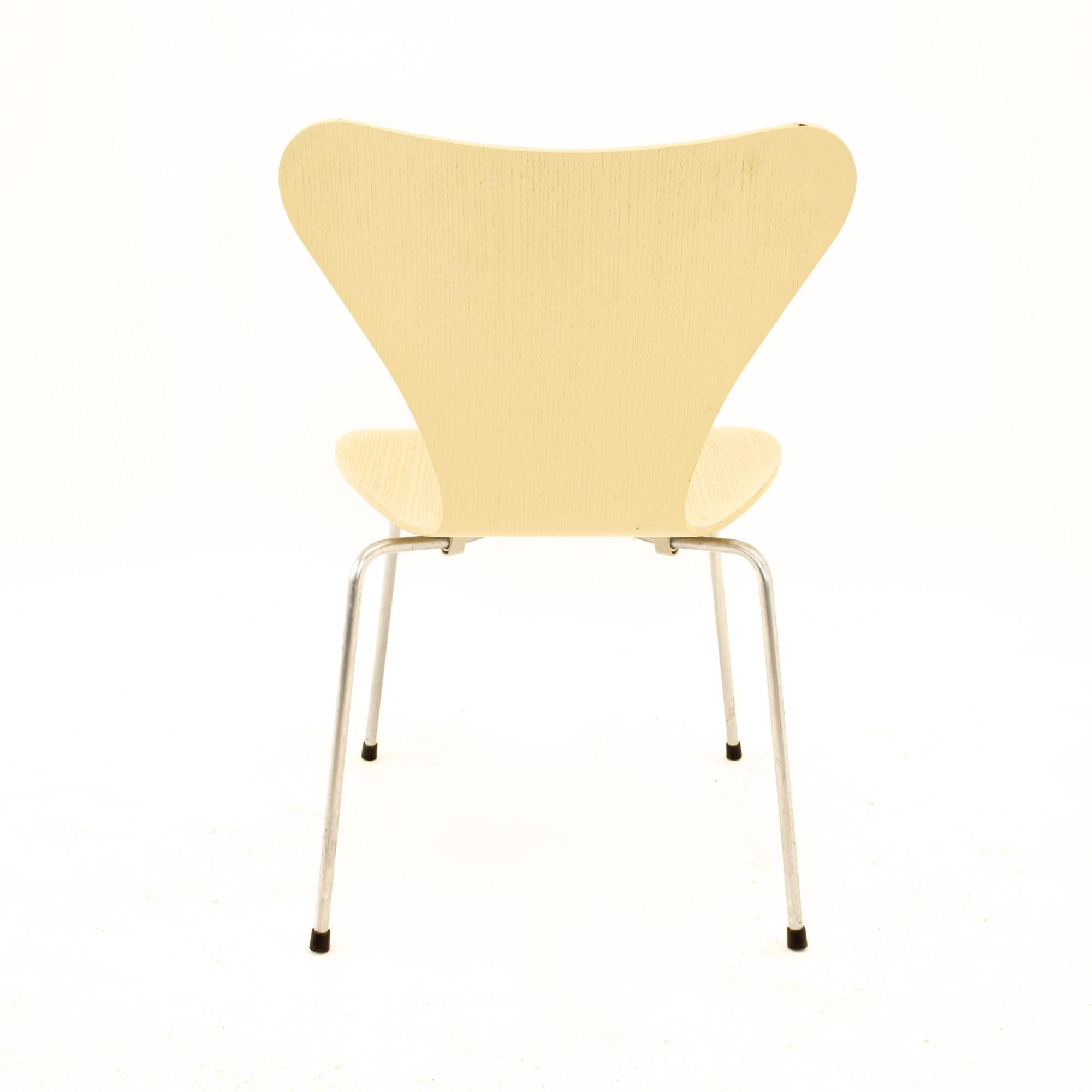 Métal Chaise série 7 moderne du milieu du siècle dernier d'Arne Jacobsen pour Fritz Hansen, lot de 2 en vente