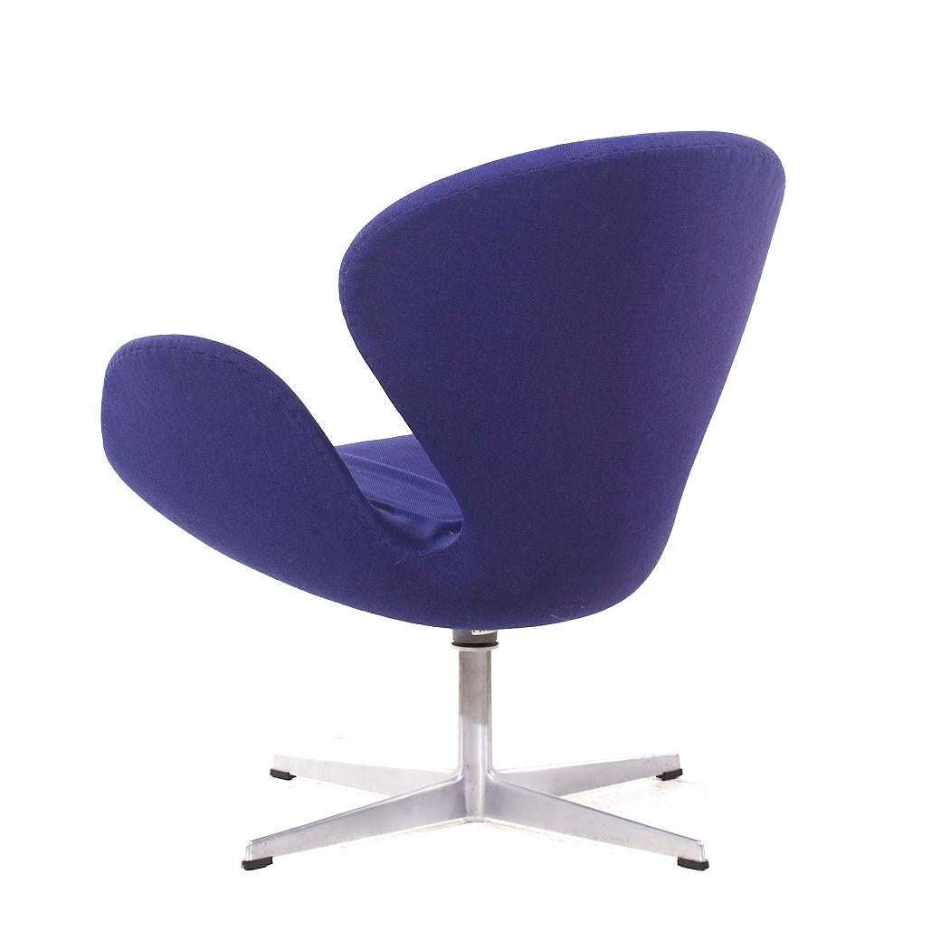 Tappezzeria Arne Jacobsen per Fritz Hansen - Sedie a Cigno di metà secolo - Coppia in vendita
