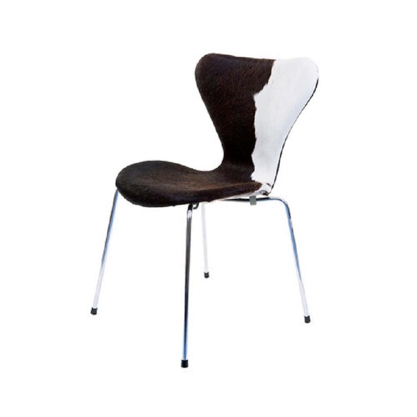 Arne Jacobsen for Fritz Hansen Model 3107 Cowhide Chairs, Set of 6 8