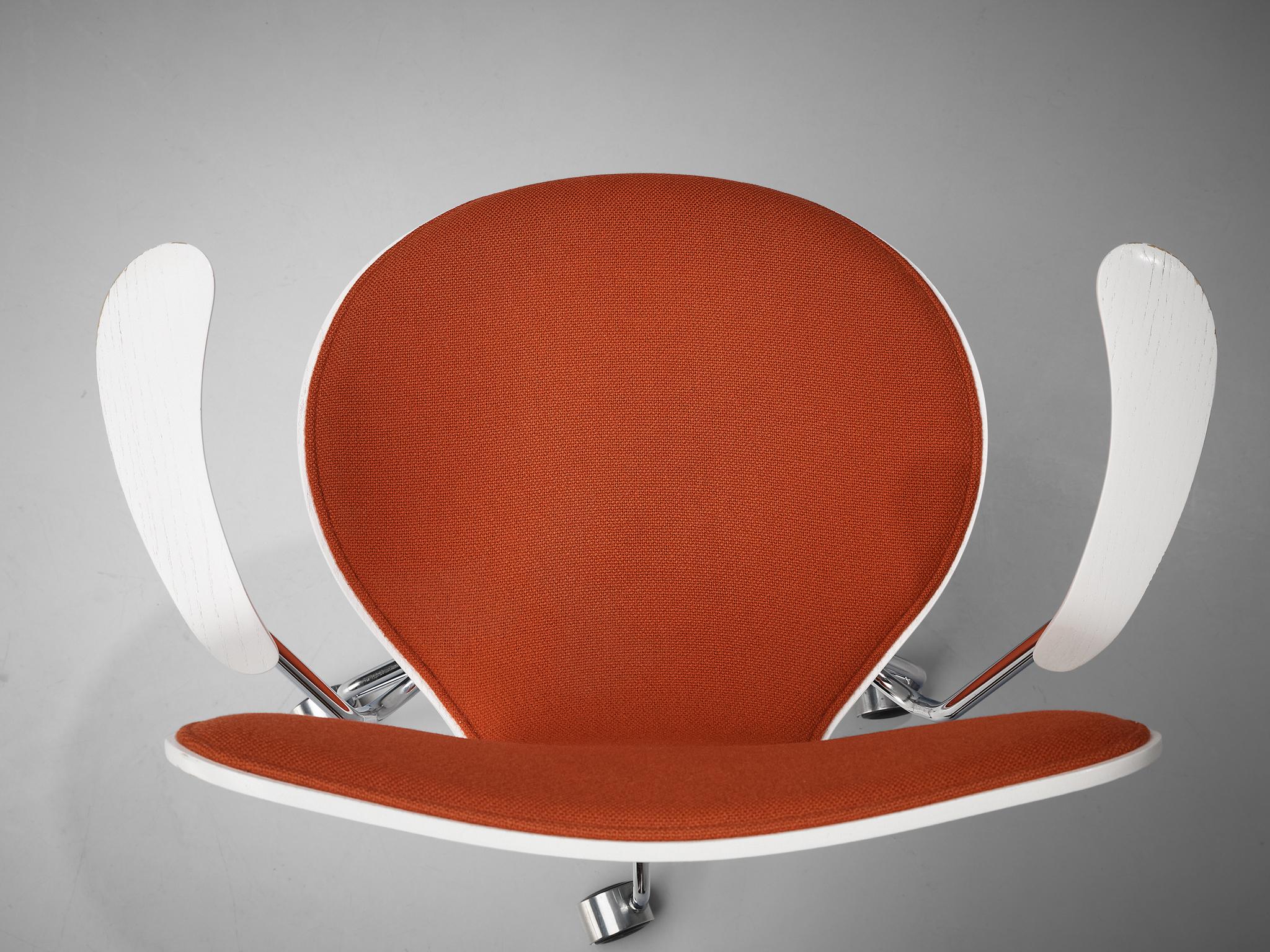 Arne Jacobsen for Fritz Hansen Office Chair in Red Upholstery  For Sale 3