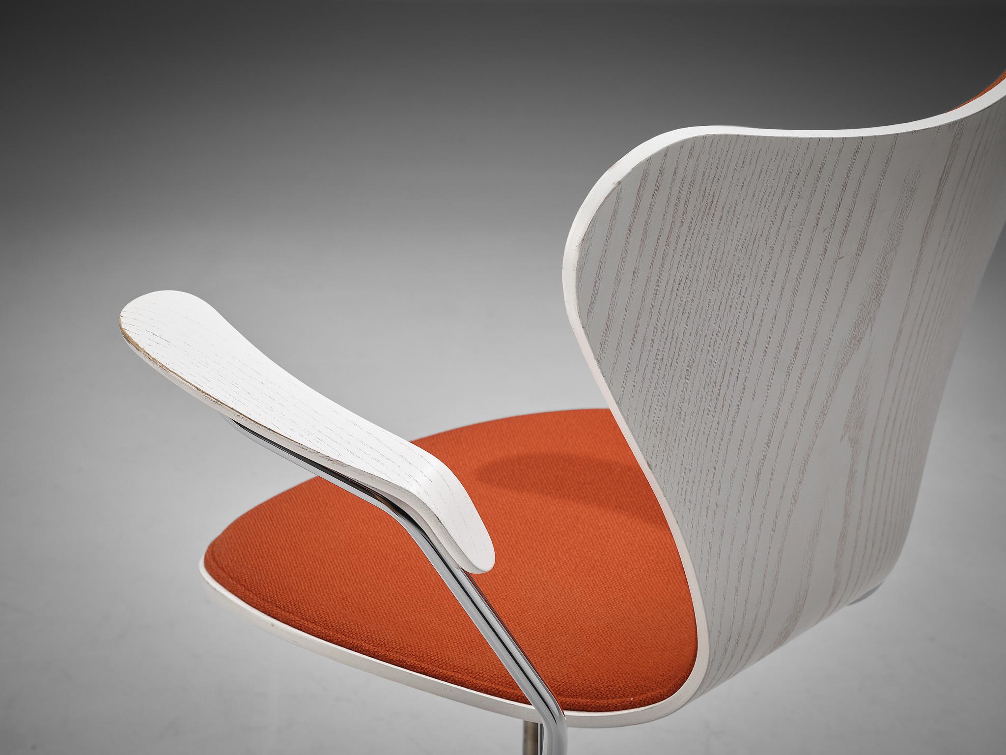 Arne Jacobsen for Fritz Hansen Office Chair in Red Upholstery  For Sale 1