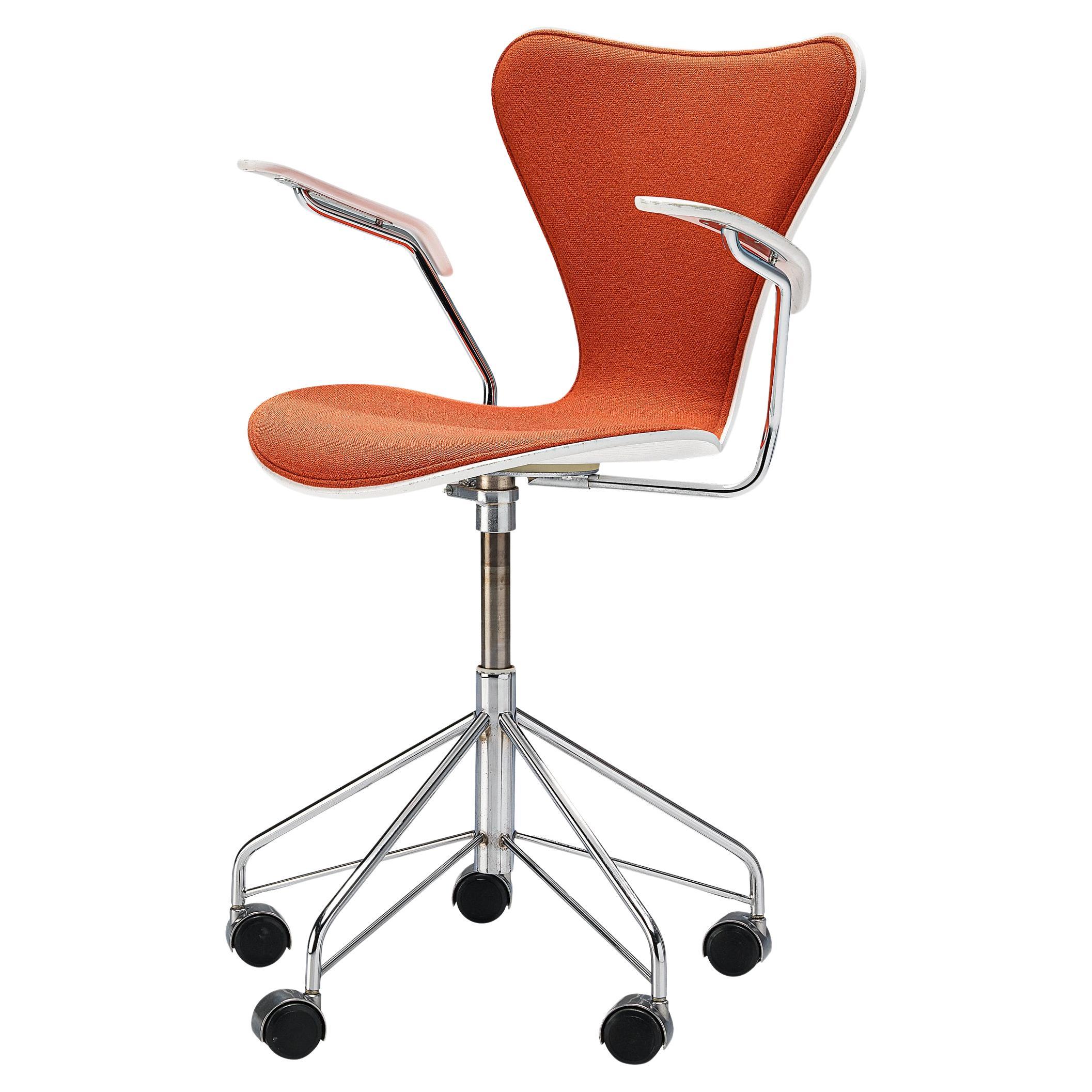 Arne Jacobsen for Fritz Hansen Office Chair in Red Upholstery 