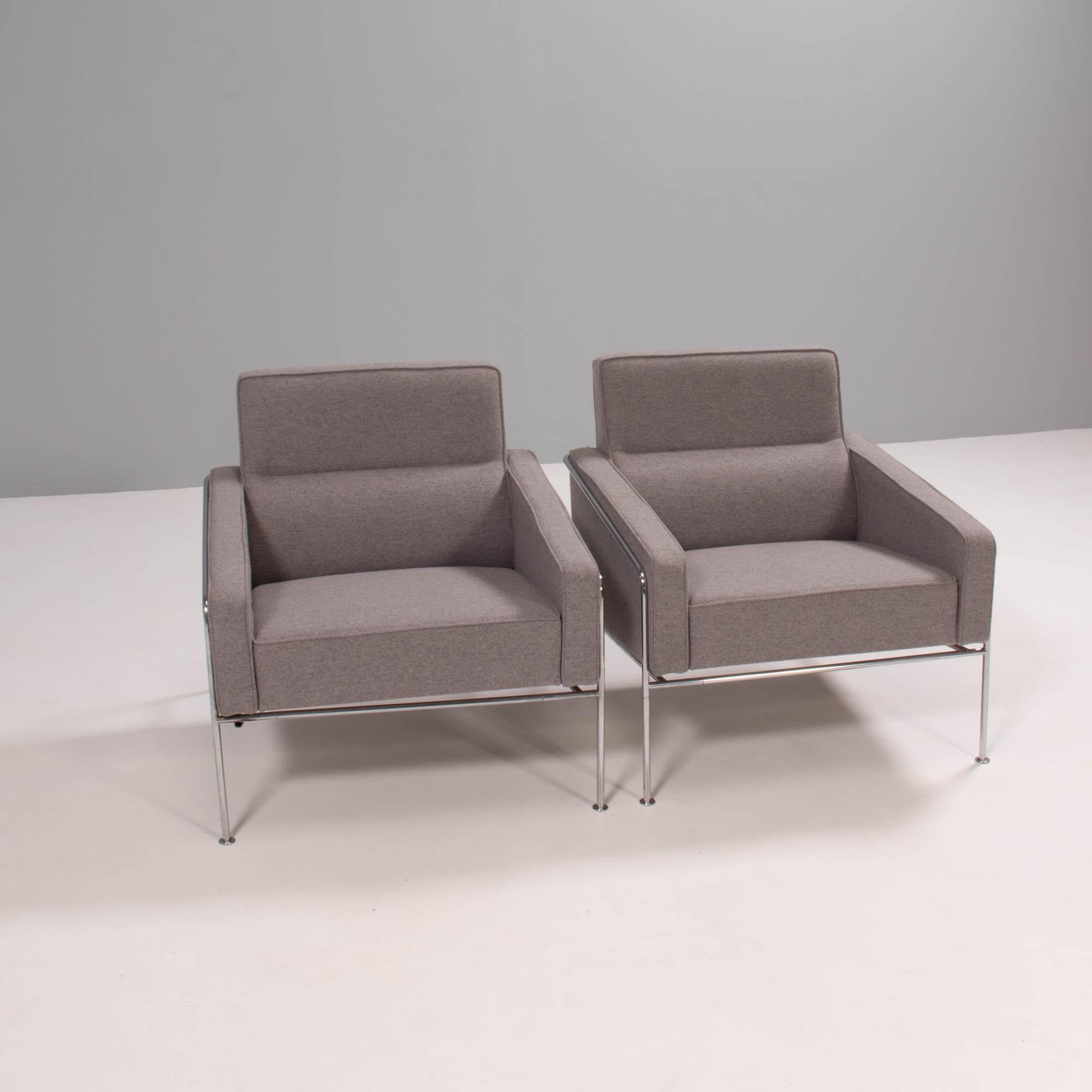 Fabric Arne Jacobsen for Fritz Hansen Series 3300 Grey and Chrome Armchairs, Set of 2 For Sale