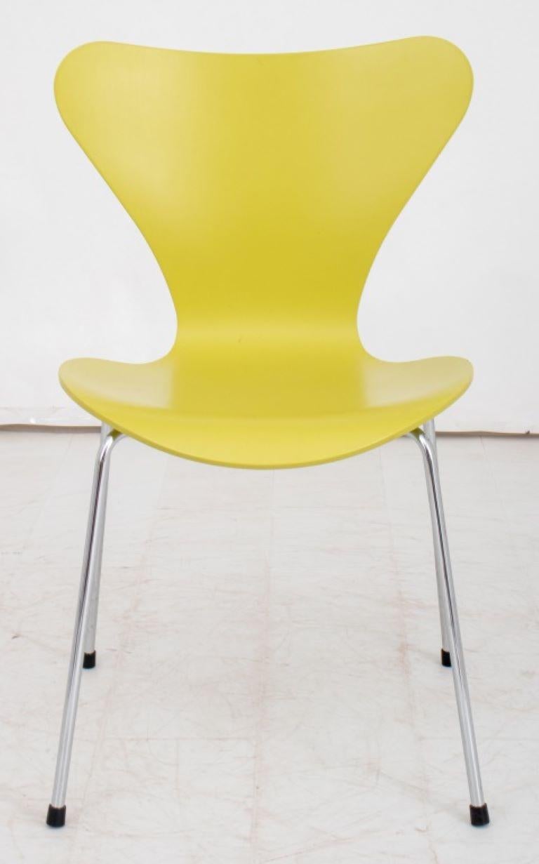 Arne Jacobsen for Fritz Hansen Series 7 Chair in Lime, composite material on four chrome legs, labeled 