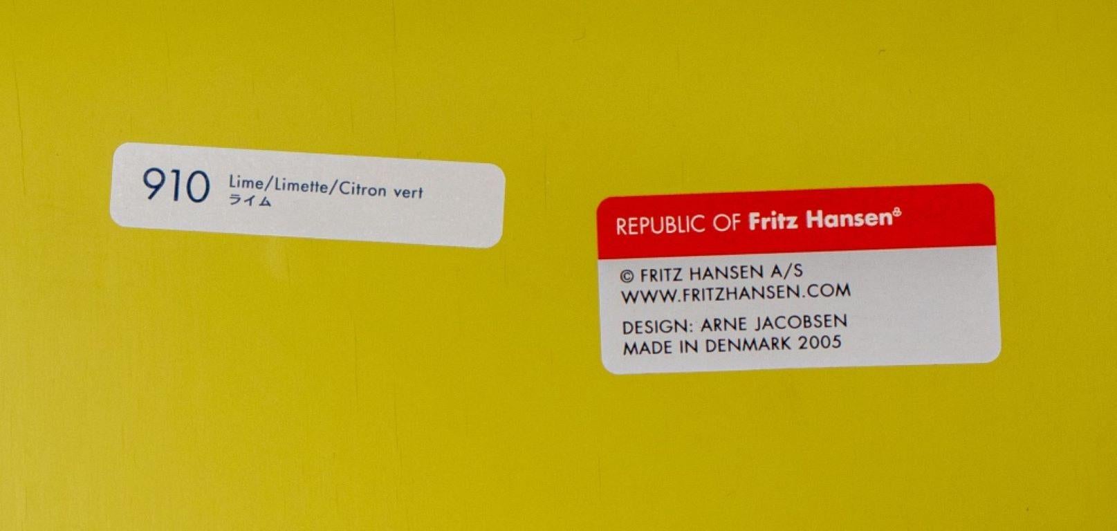 Arne Jacobsen for Fritz Hansen Series 7 Chair For Sale 1