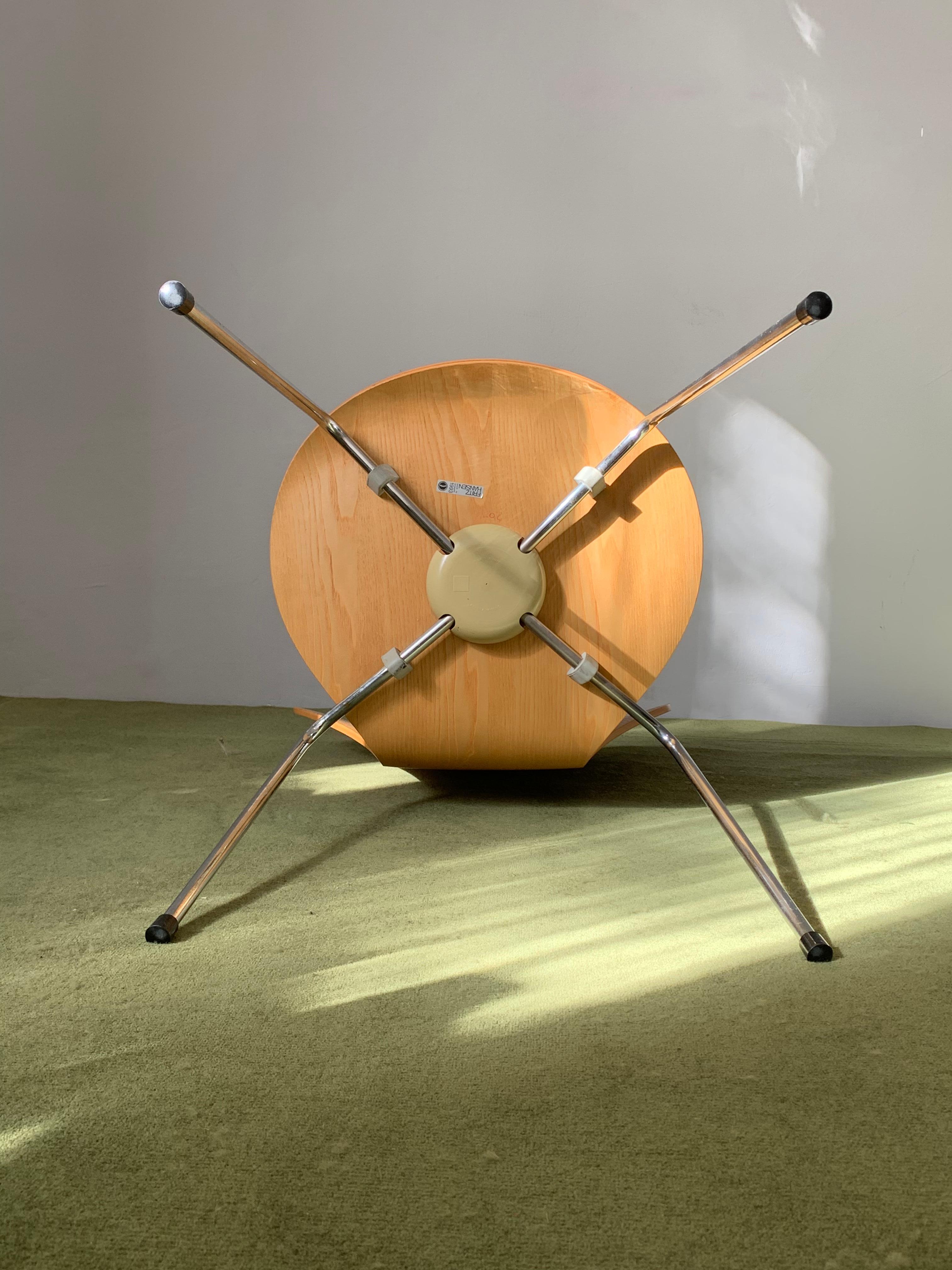 Arne Jacobsen for Fritz Hansen Series 7 Natural Plywood 3017 Chair For Sale 5