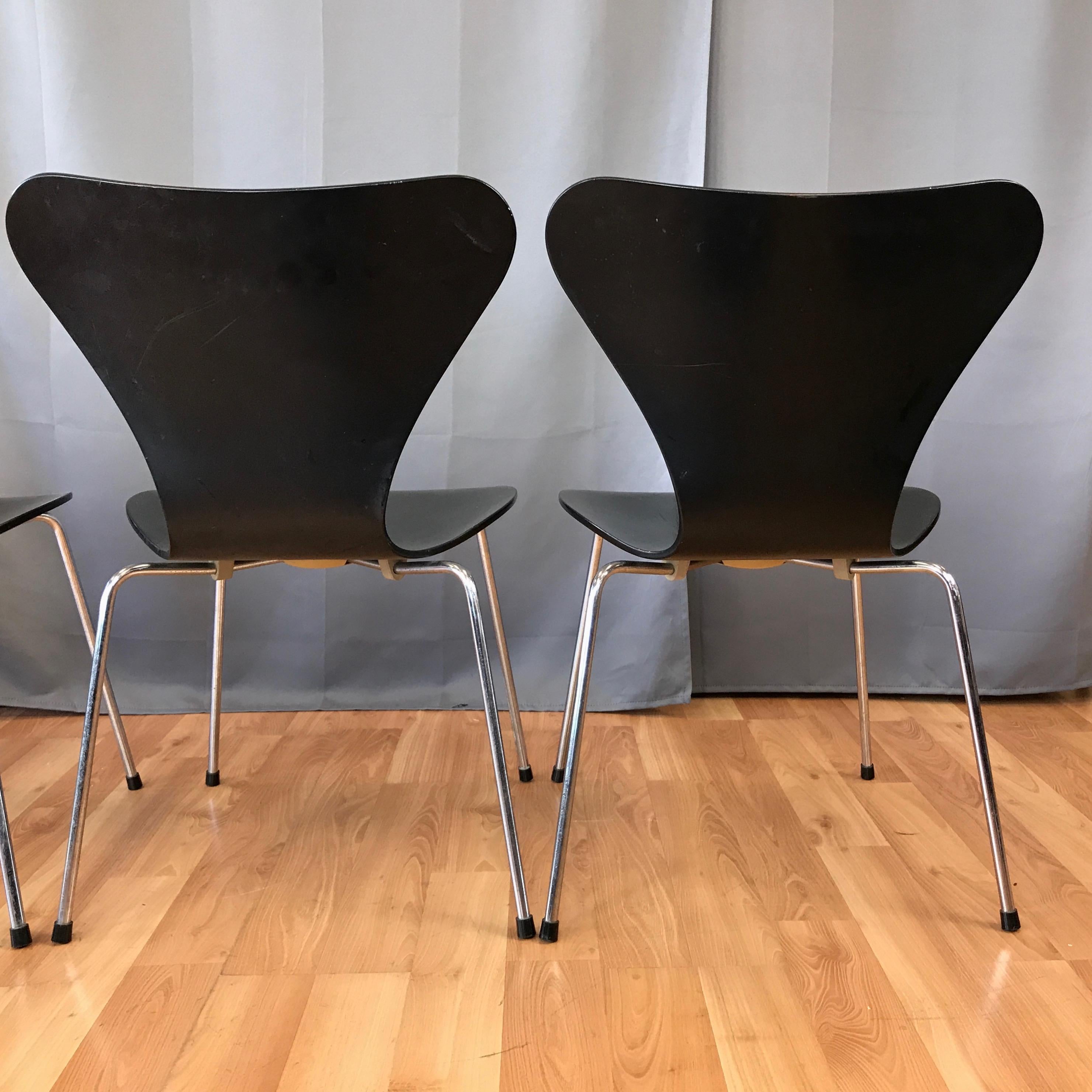 Arne Jacobsen for Fritz Hansen Series 7 Side Chairs, Set of Four 1