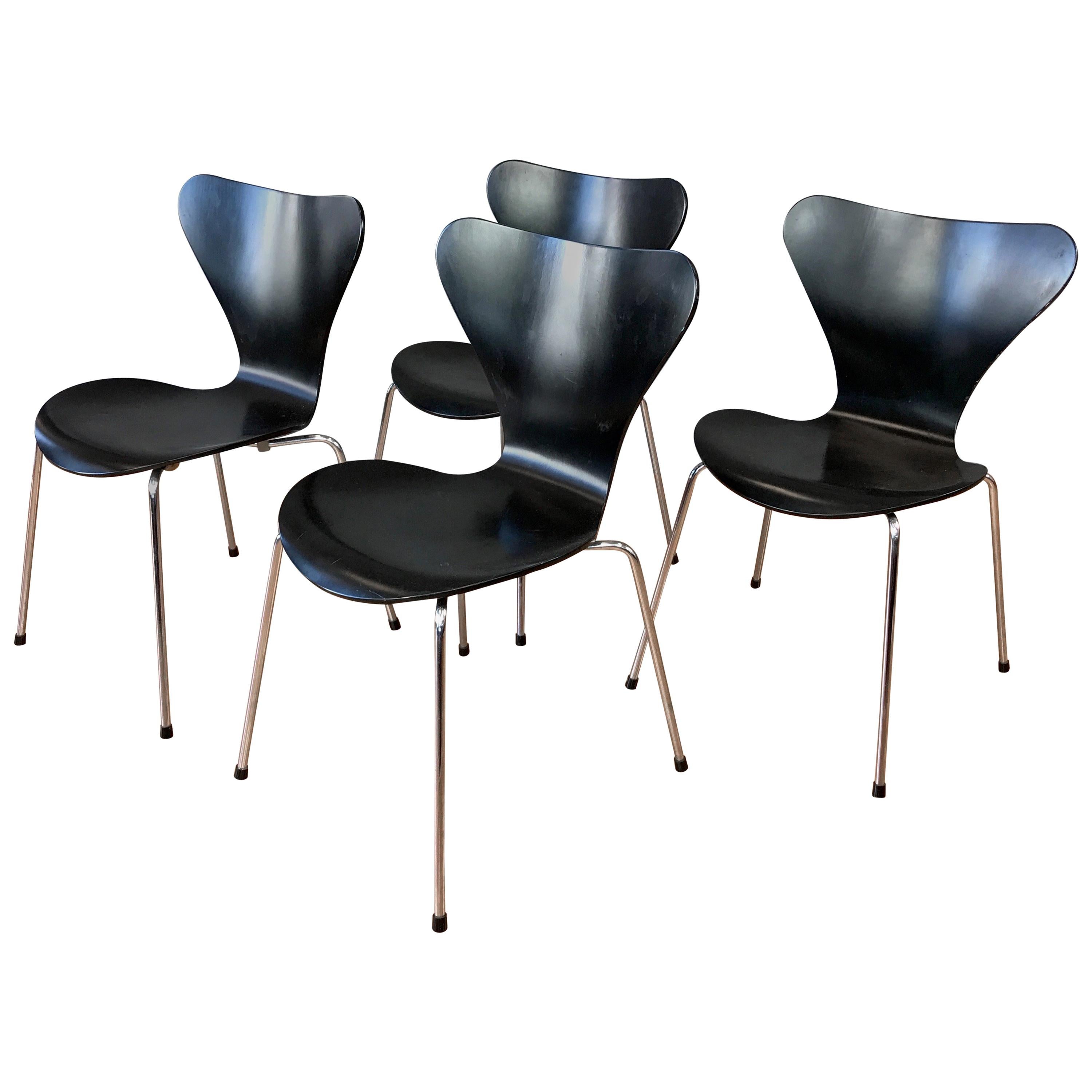 Arne Jacobsen for Fritz Hansen Series 7 Side Chairs, Set of Four