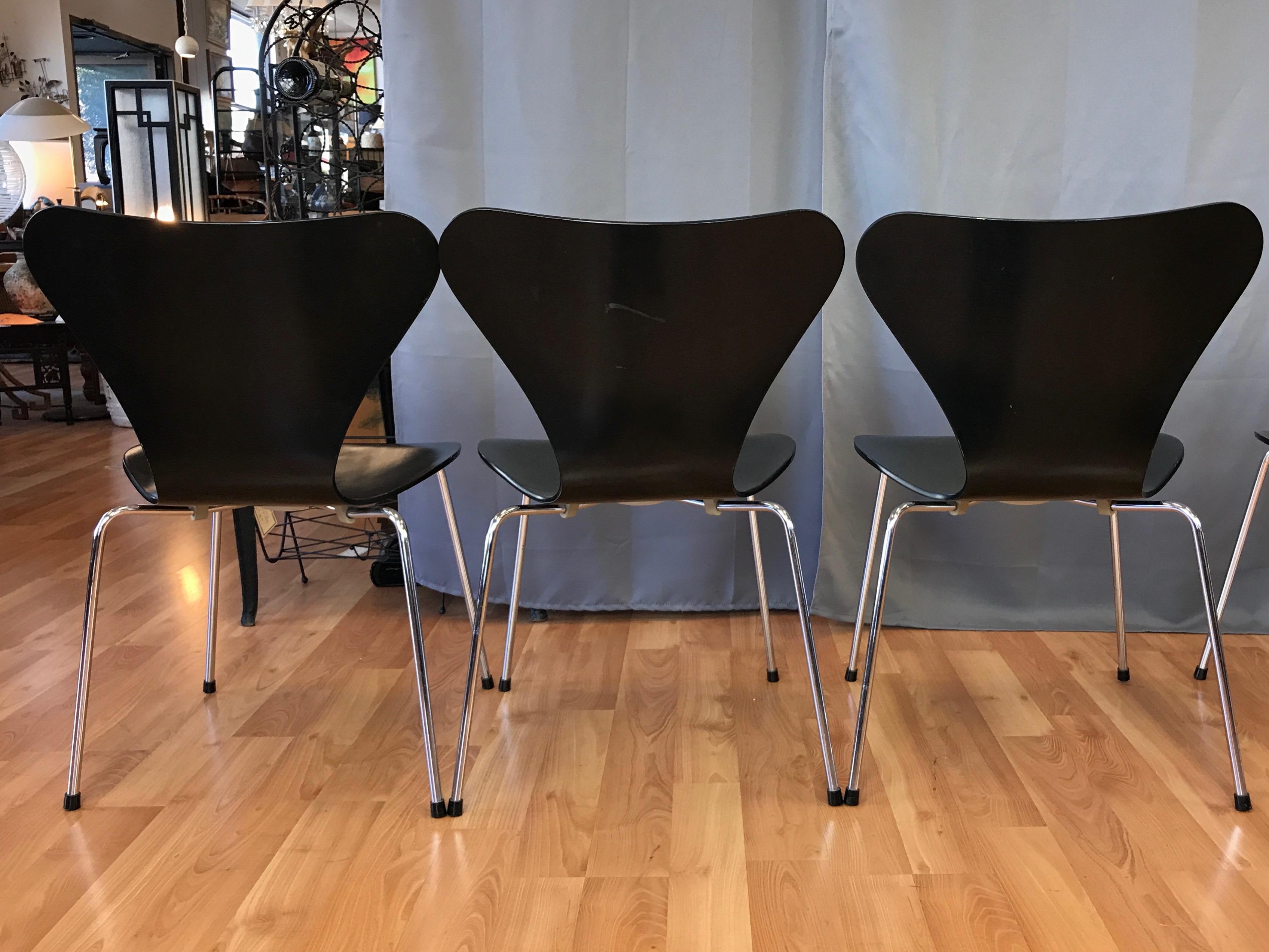 Arne Jacobsen for Fritz Hansen Series 7 Side Chairs, Set of Six 3