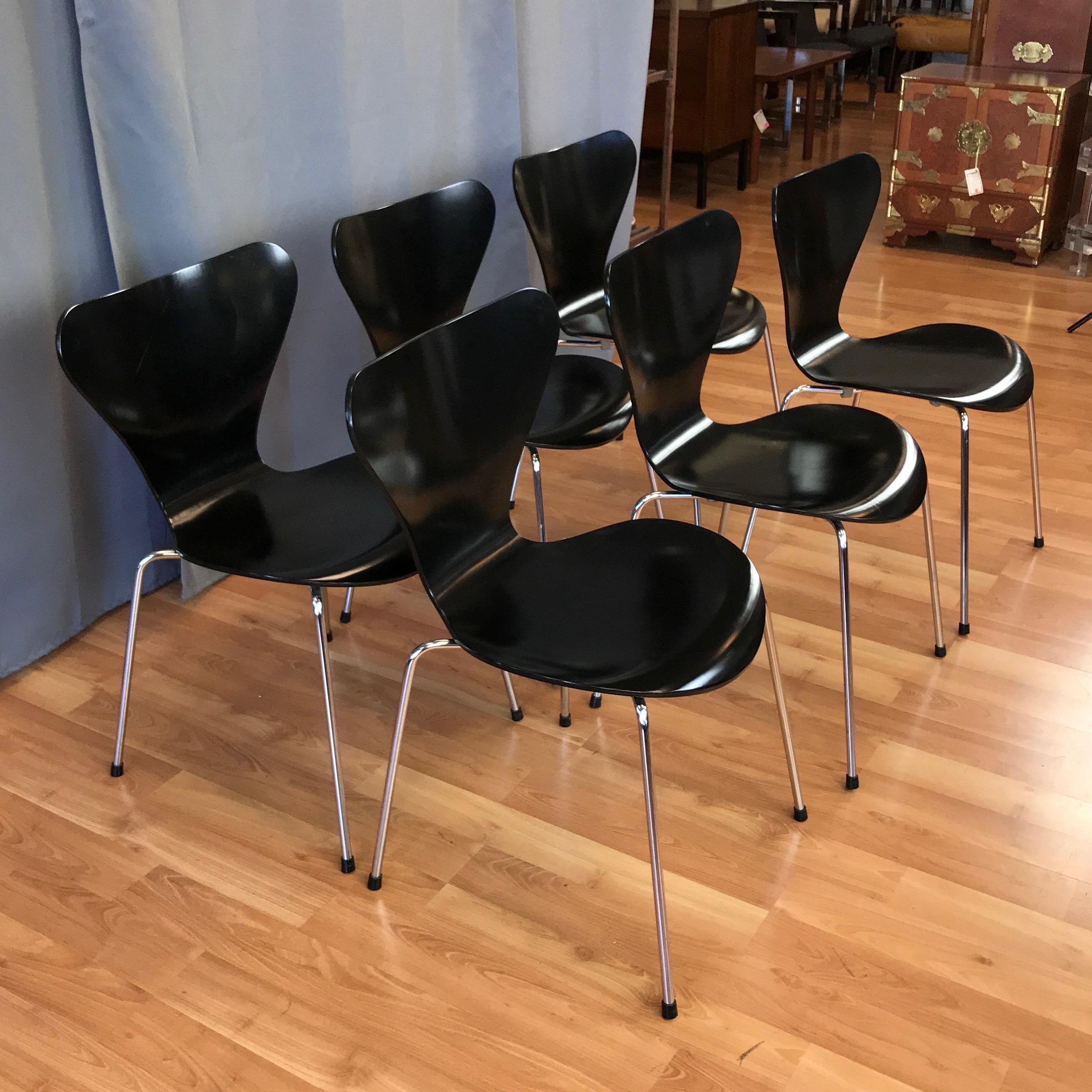 Arne Jacobsen for Fritz Hansen Series 7 Side Chairs, Set of Six In Good Condition In San Francisco, CA