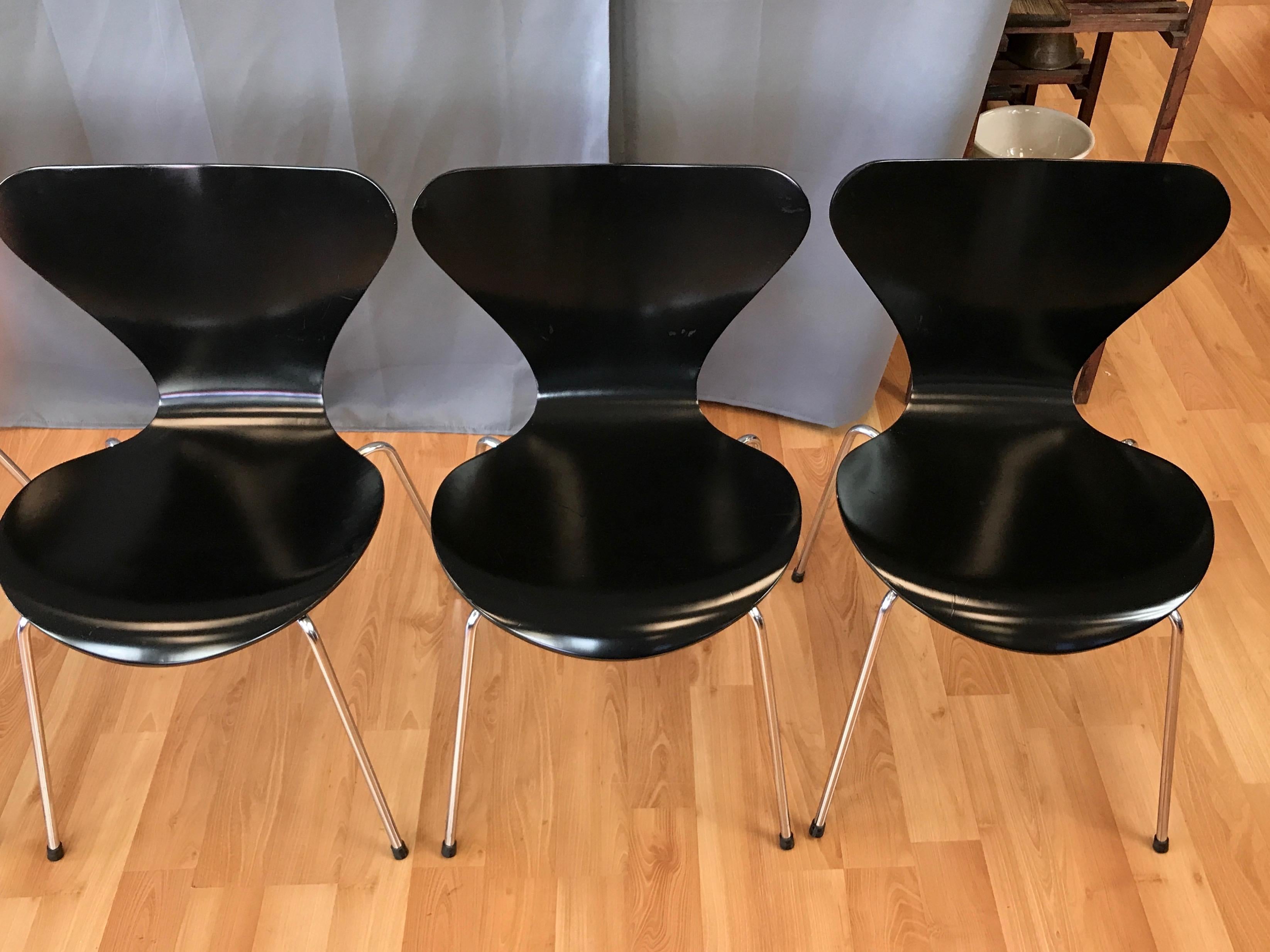 Arne Jacobsen for Fritz Hansen Series 7 Side Chairs, Set of Six 2