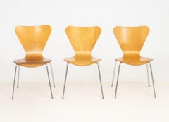 Arne Jacobsen for Fritz Hansen Series 7 Style Side Chairs, 3