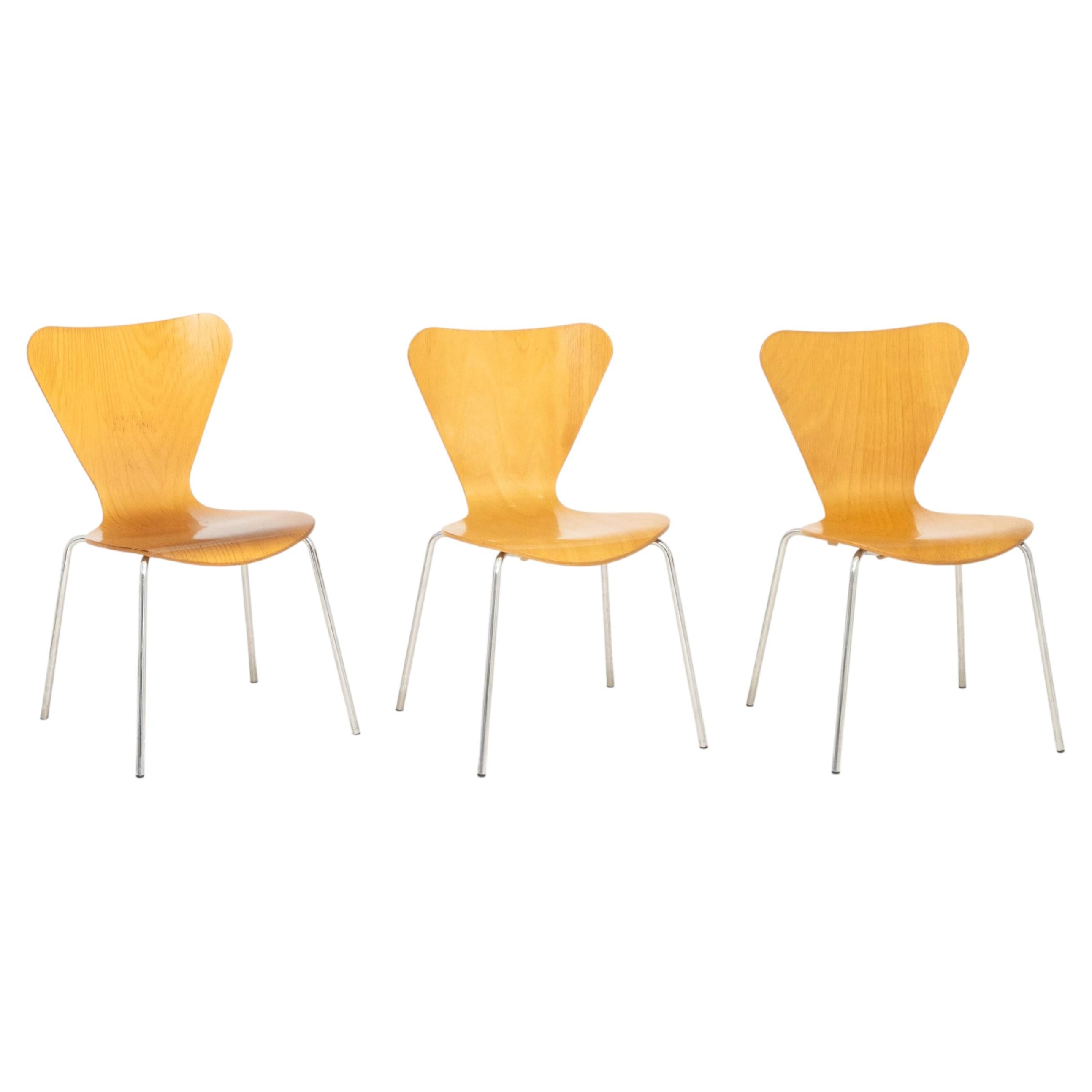 Arne Jacobsen for Fritz Hansen Series 7 Style Side Chairs, 3 For Sale