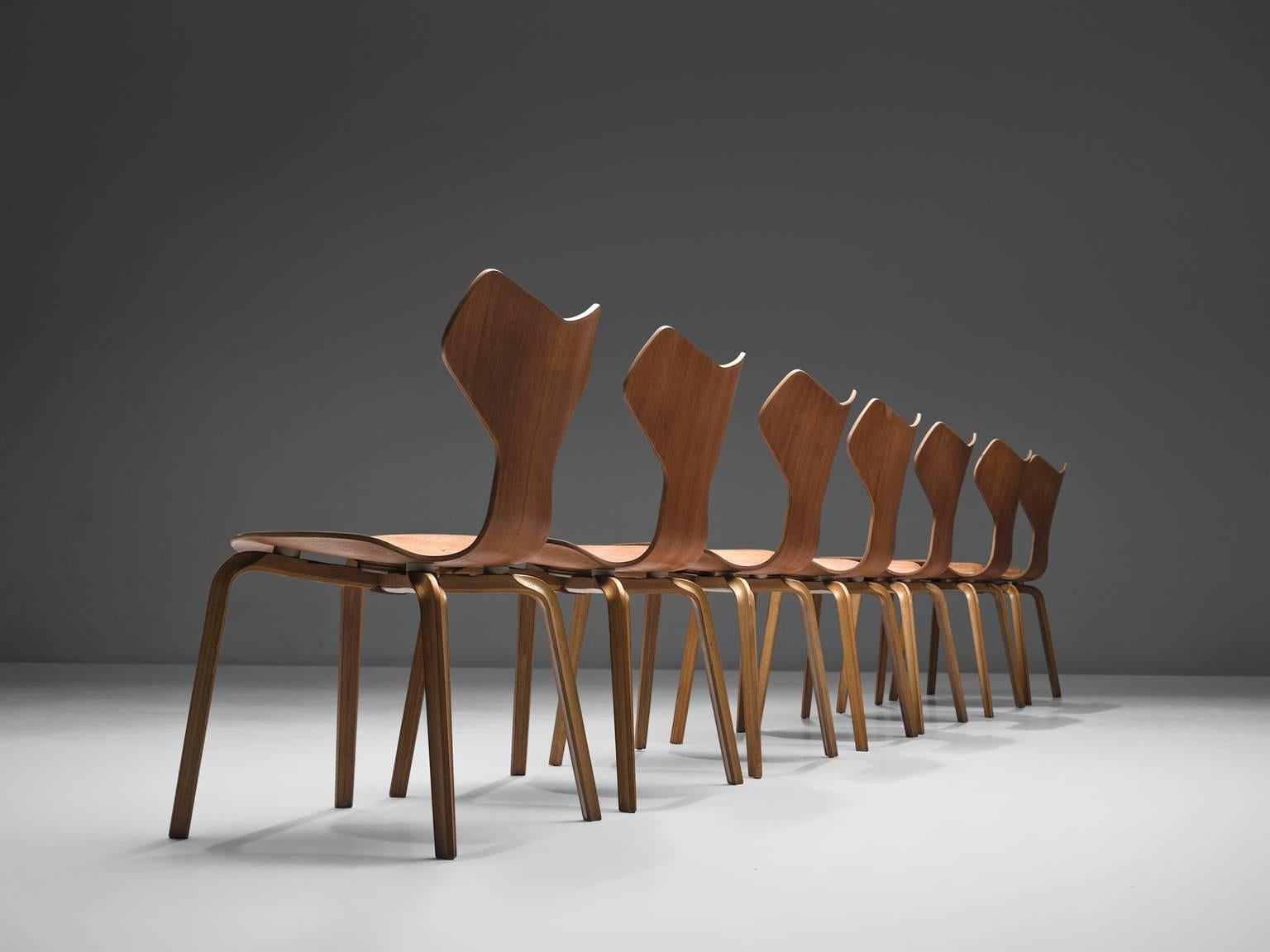 Mid-Century Modern Arne Jacobsen for Fritz Hansen Set of 'Grand Prix' Dining Chairs
