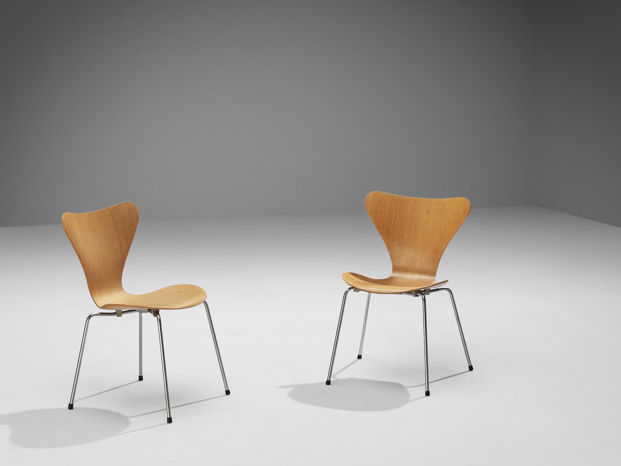 Arne Jacobsen for Fritz Hansen Set of Ten 'Butterfly' Chairs in Plywood For Sale 4