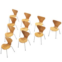 Arne Jacobsen for Fritz Hansen Set of Ten 'Butterfly' Chairs in Plywood
