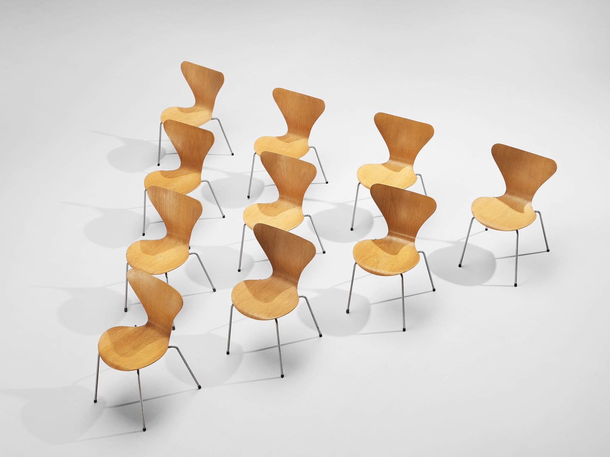 Steel Arne Jacobsen for Fritz Hansen Set of Ten 'Butterfly' Chairs in Plywood For Sale