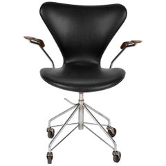 Arne Jacobsen for Fritz Hansen Sevener Desk Chair Model 3117