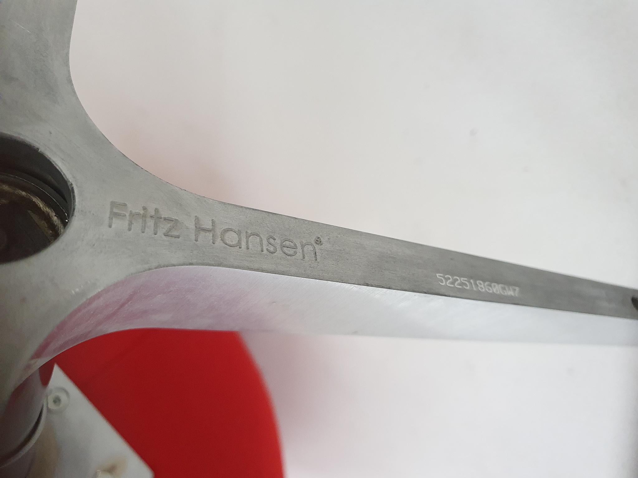Metal Arne Jacobsen for Fritz Hansen 