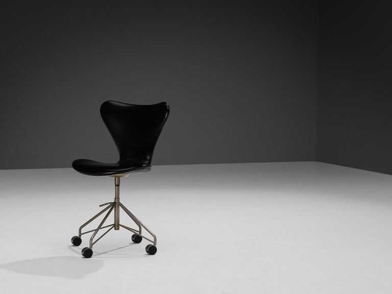 Danish Arne Jacobsen for Fritz Hansen Swivel Desk Chair in Leather For Sale