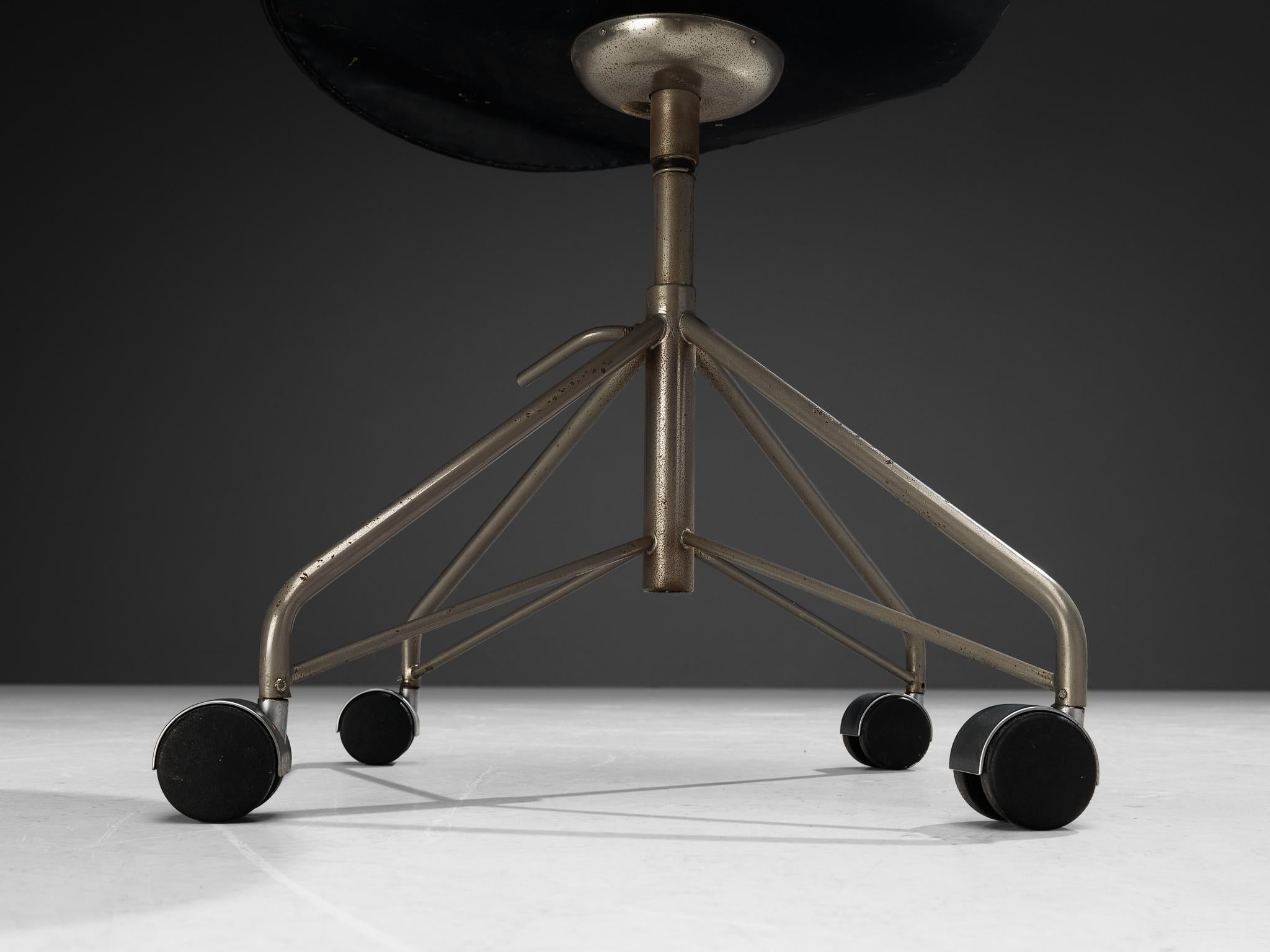 Metal Arne Jacobsen for Fritz Hansen Swivel Desk Chair in Leather