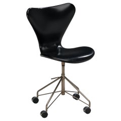 Arne Jacobsen for Fritz Hansen Swivel Desk Chair in Leather