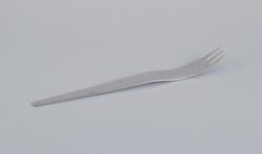 Arne Jacobsen for Georg Jensen. Two long salad forks in stainless steel.