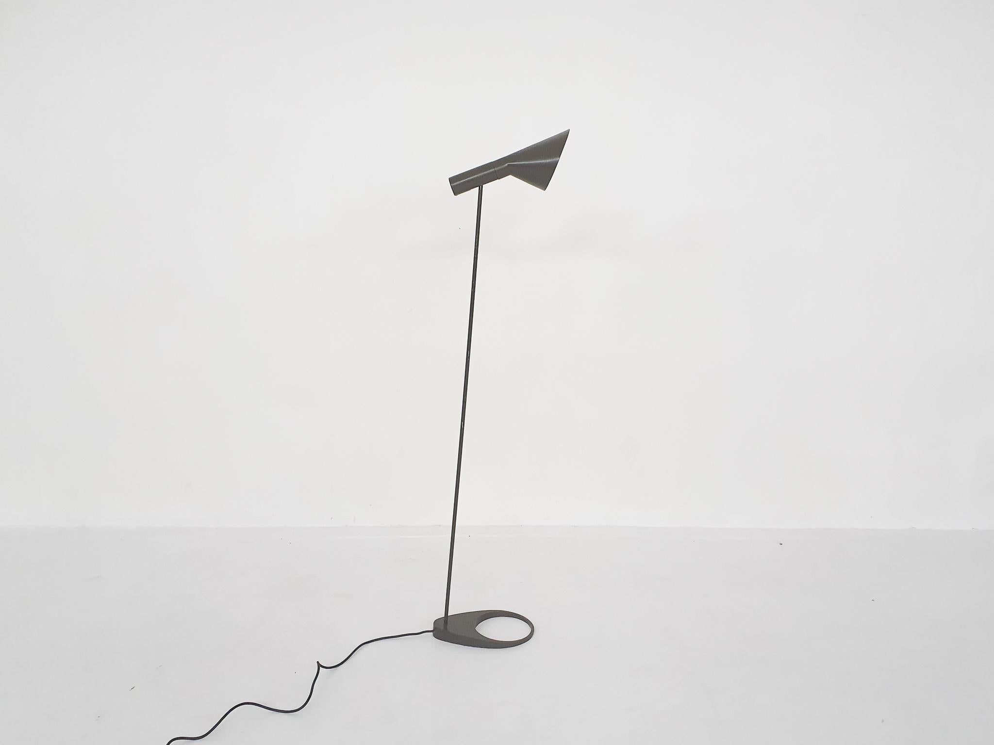 Arne Jacobsen for Louis Poulsen AJ Floor Lamp, Denmark, 1958 In Good Condition For Sale In Amsterdam, NL