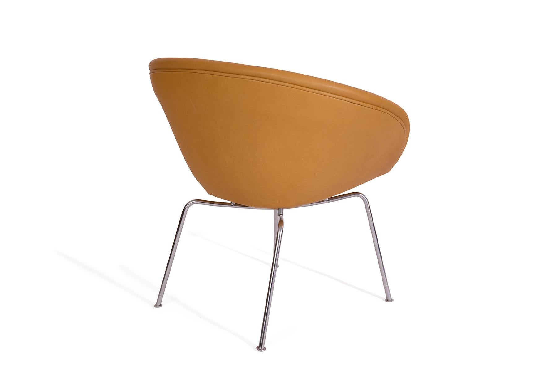 Mid-20th Century Arne Jacobsen Fritz Hansen Leather Pot Chairs