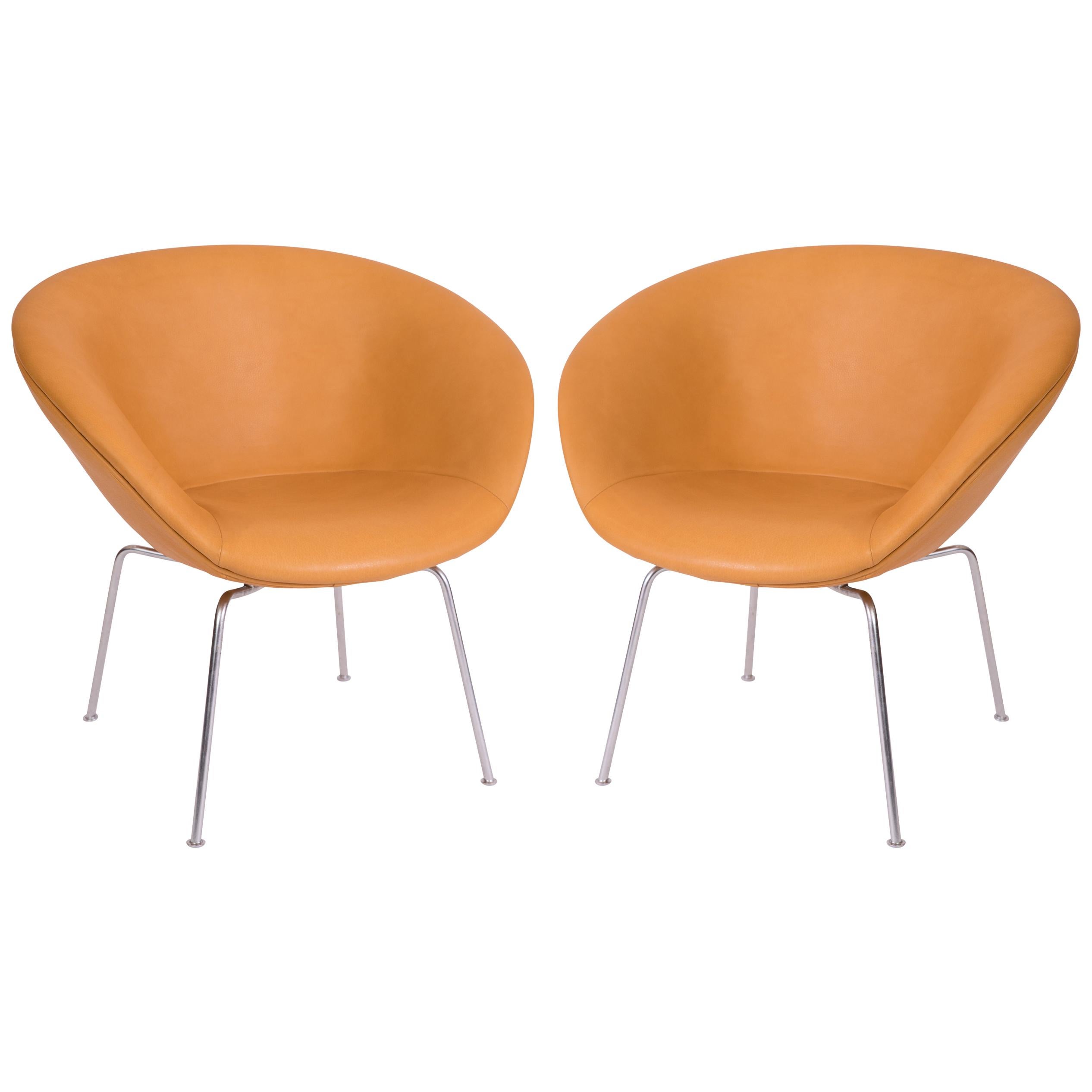 Arne Jacobsen Fritz Hansen Leather Pot Chairs