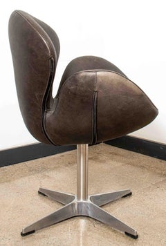 Arne Jacobsen Fritz Hansen Leather Swan Chair