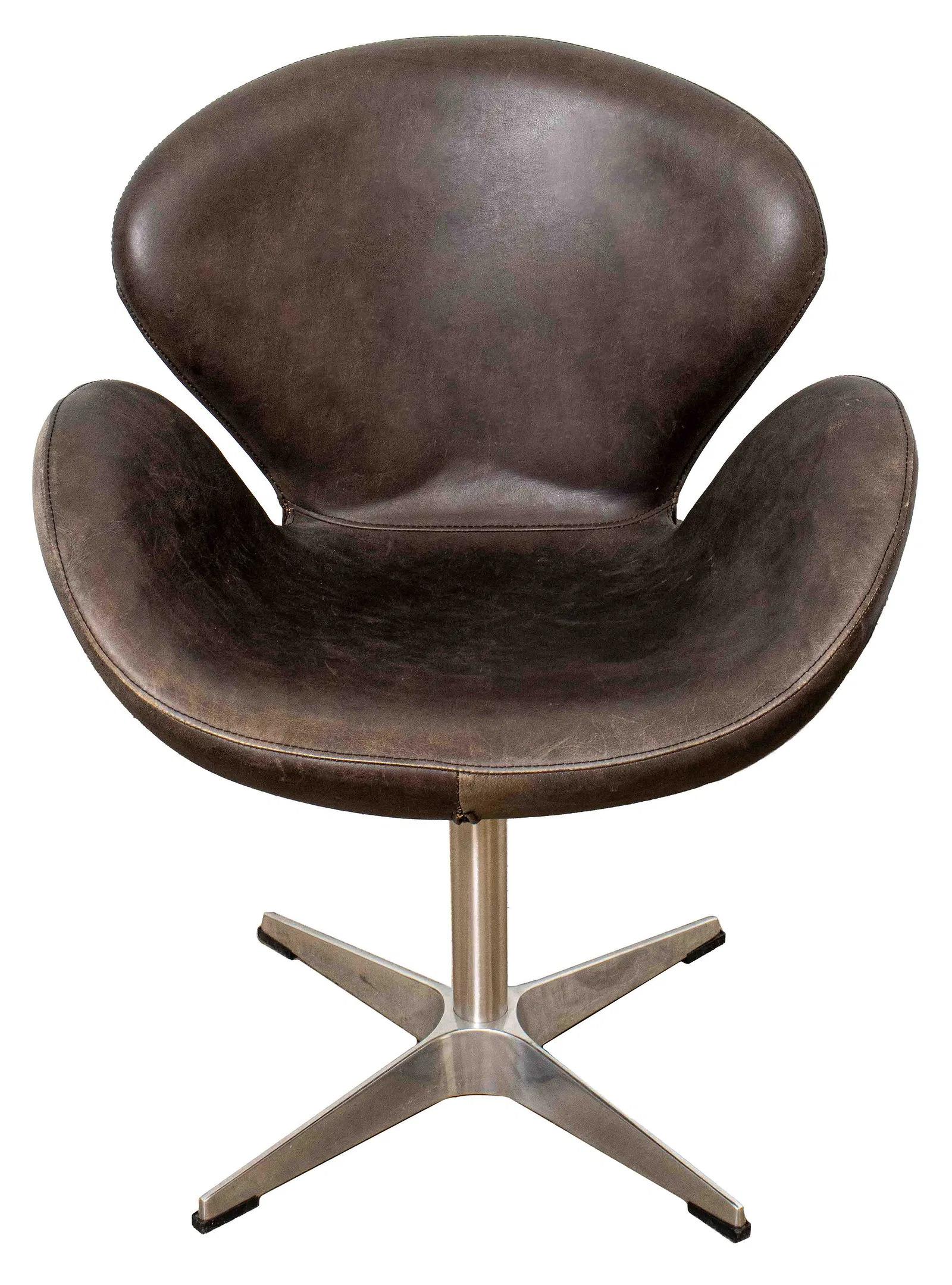 Metal Arne Jacobsen Fritz Hansen Leather Swan Chair For Sale