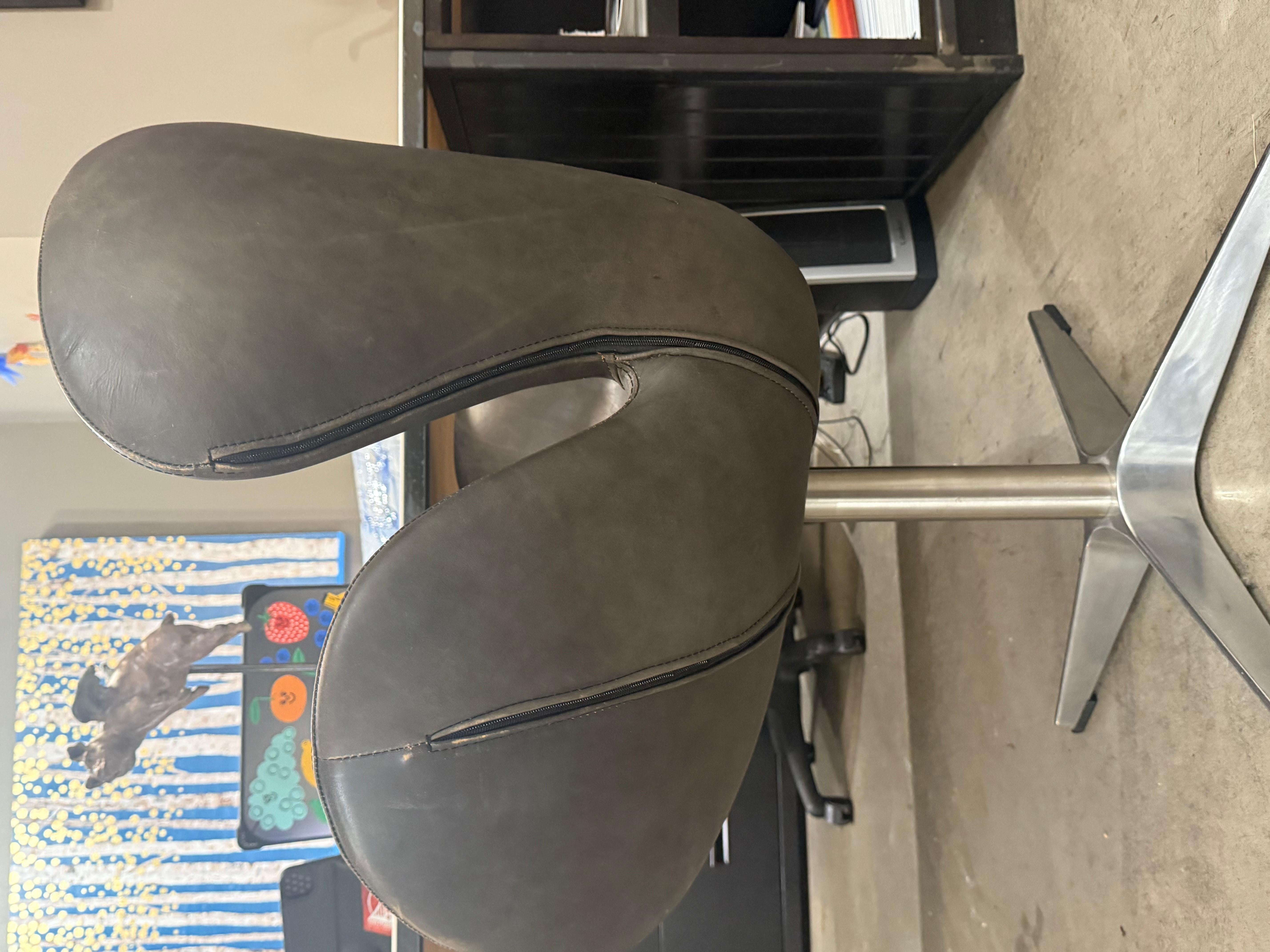 Sedia a cigno in pelle di Arne Jacobsen Fritz Hansen in vendita 3