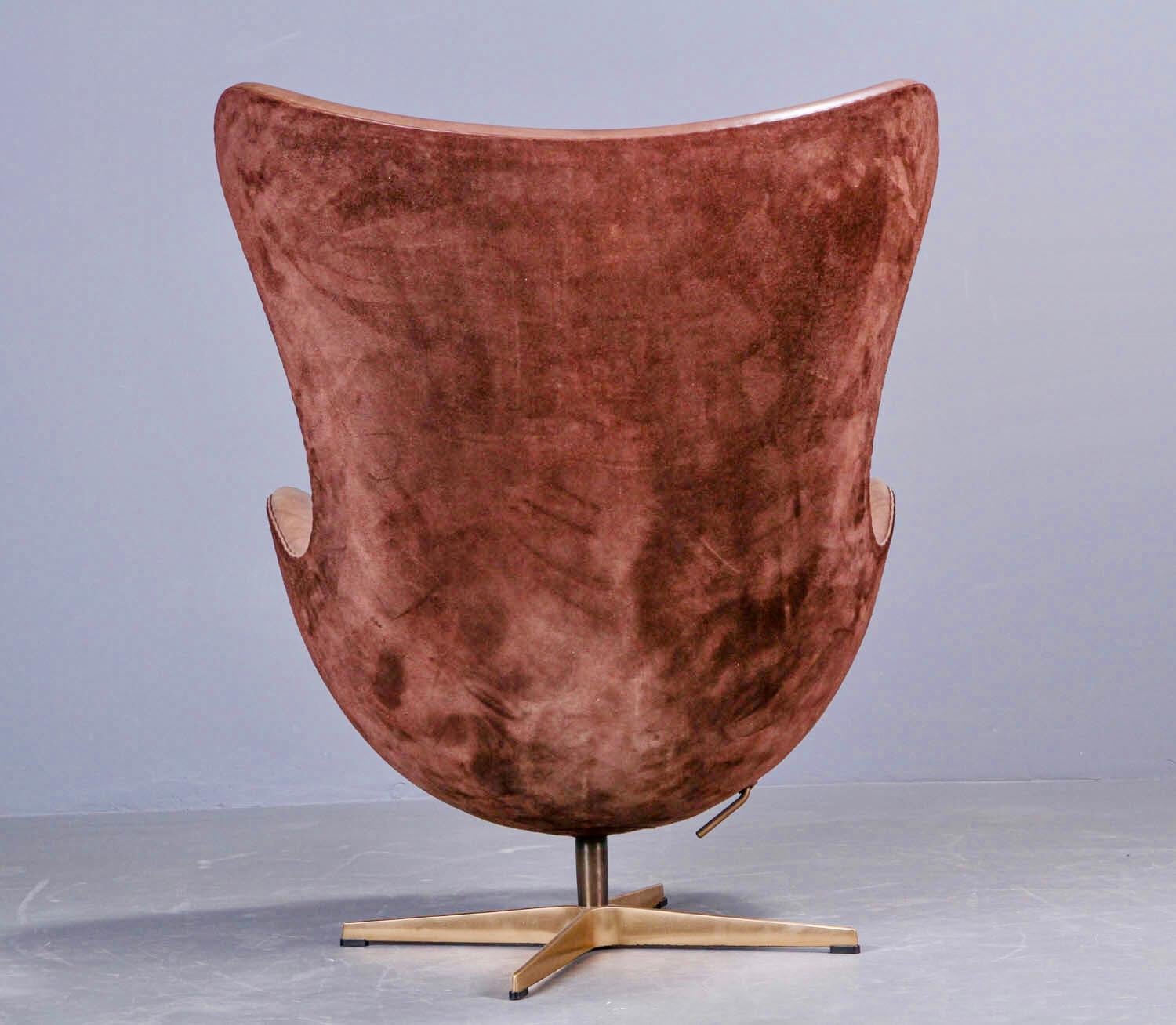 Danish Arne Jacobsen ‘Golden Egg Chair’ by Fritz Hansen in Denmark, Numbered Edition