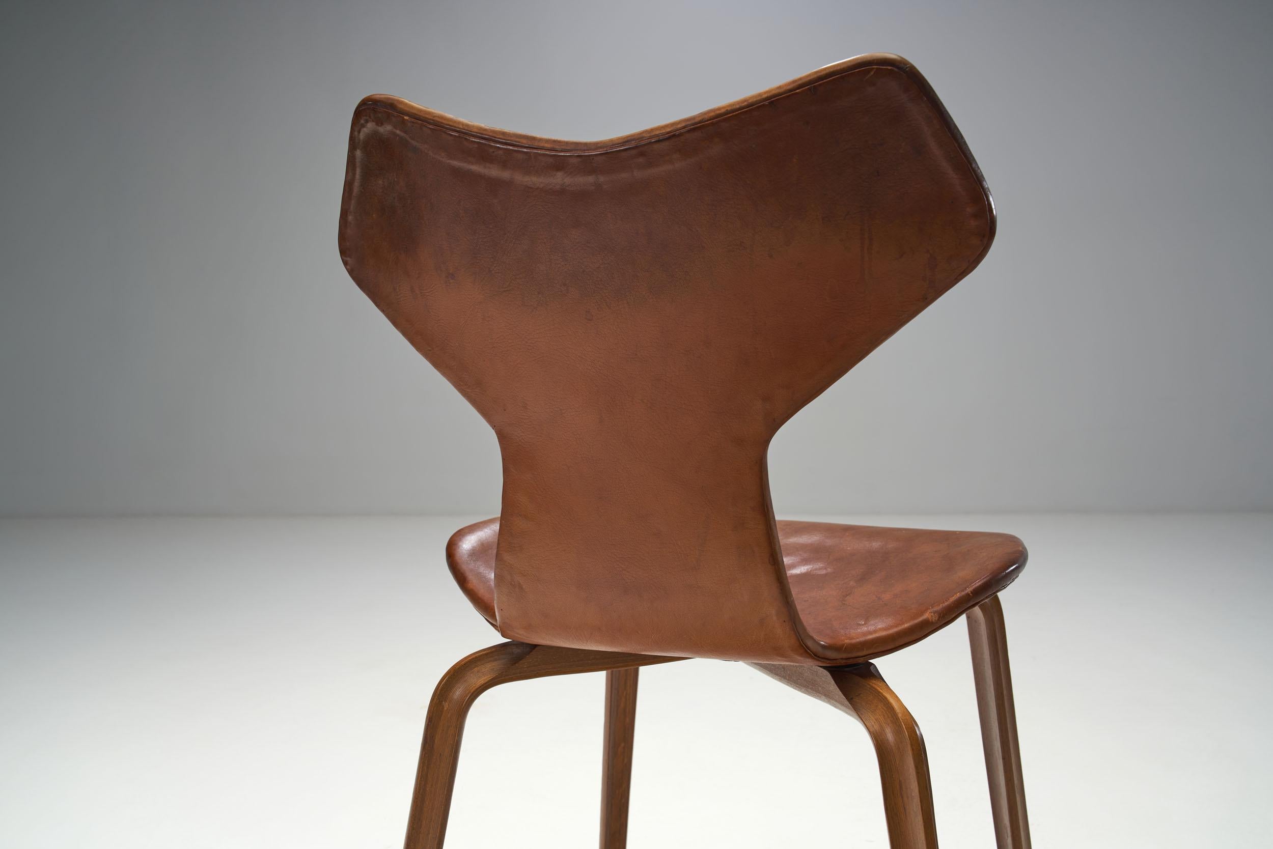 Leather Arne Jacobsen “Grand Prix” Chairs for Fritz Hansen, Denmark 1950s For Sale