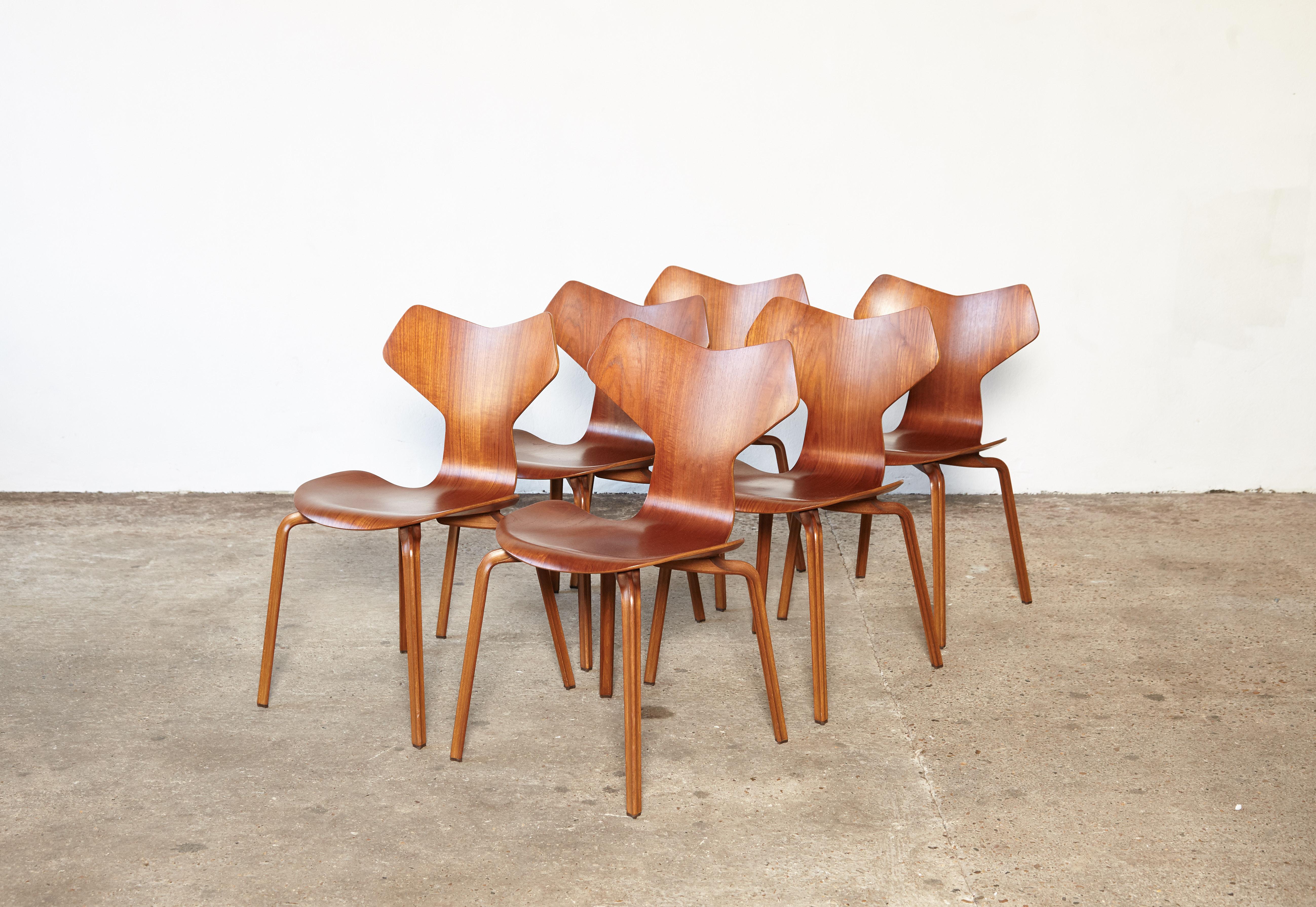 Arne Jacobsen Grand Prix Chairs, Fritz Hansen, Denmark, 1960s In Good Condition In LEWES, GB
